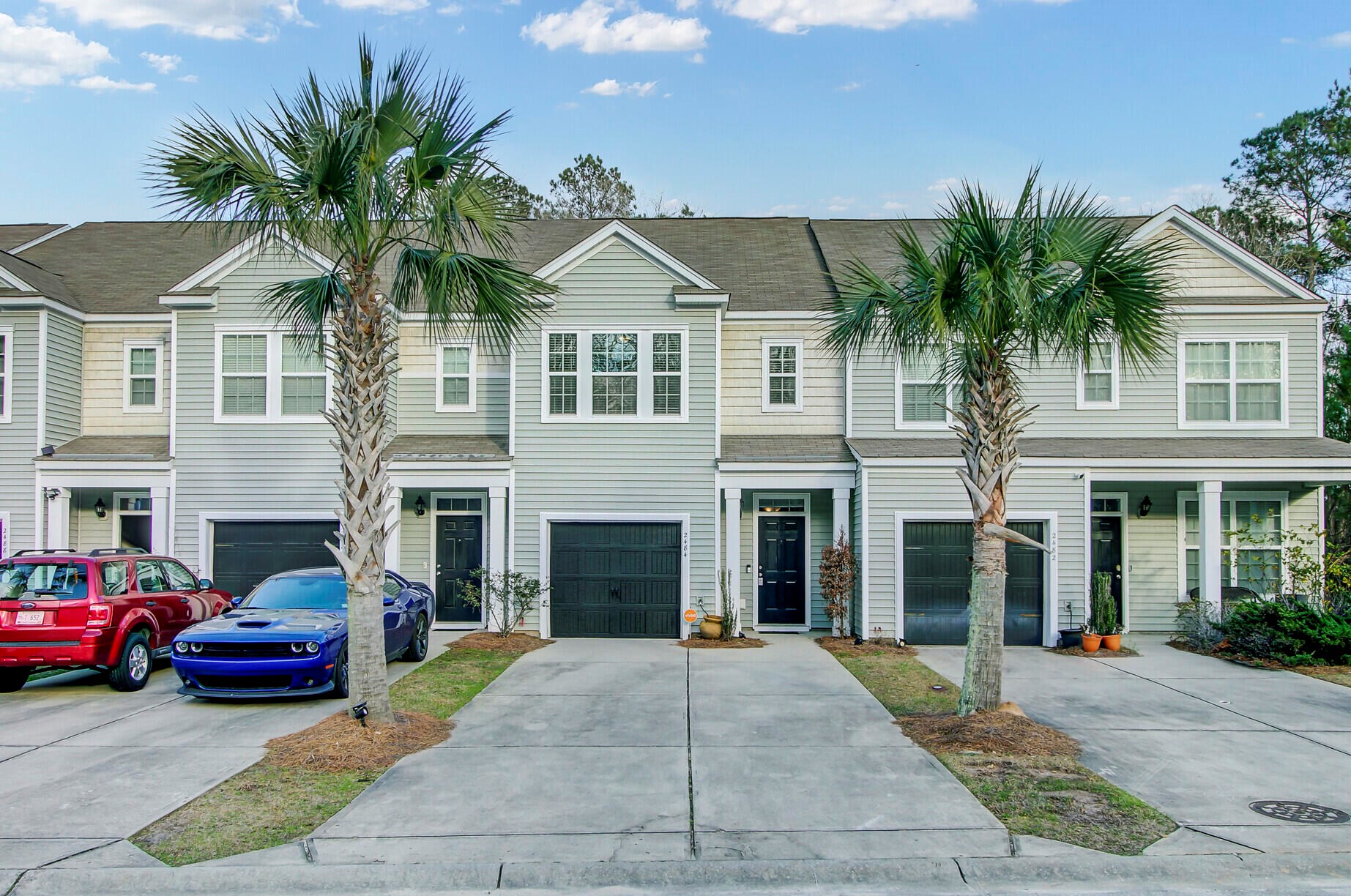 2484 Stadium Dr, Charleston, SC 29406-6602