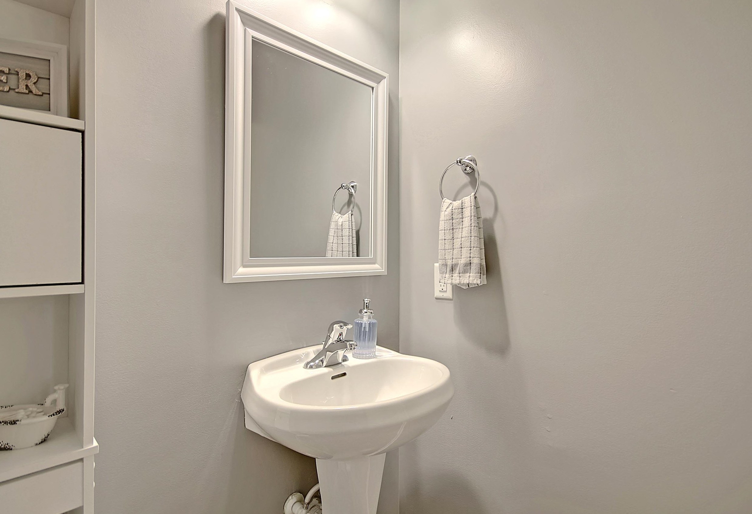 535 Crossland Dr, Moncks Corner SC  29461-8888 exterior