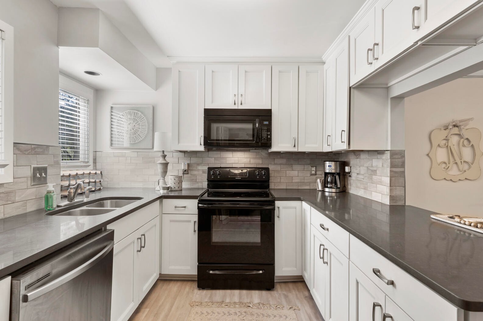 4547 Park Lake Dr, Johns Island, SC 29455