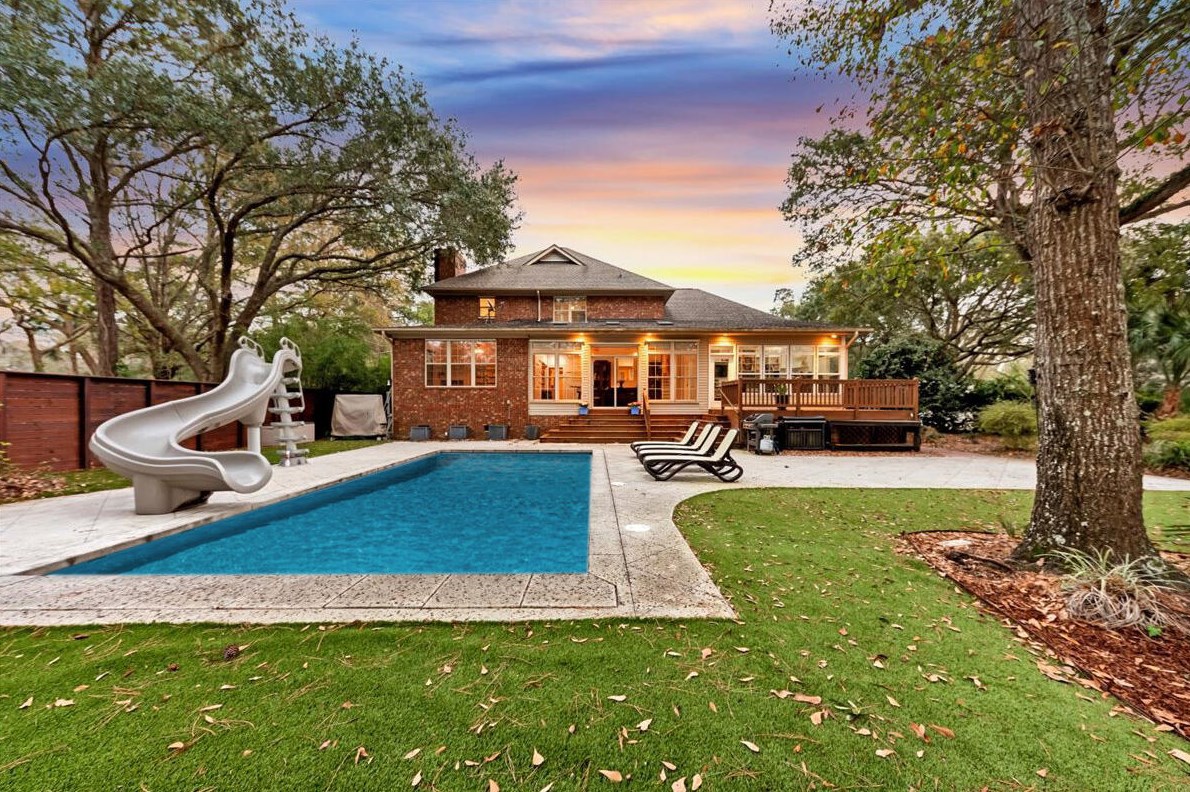 1886 Omni Blvd, Mount Pleasant, SC 29466-8859