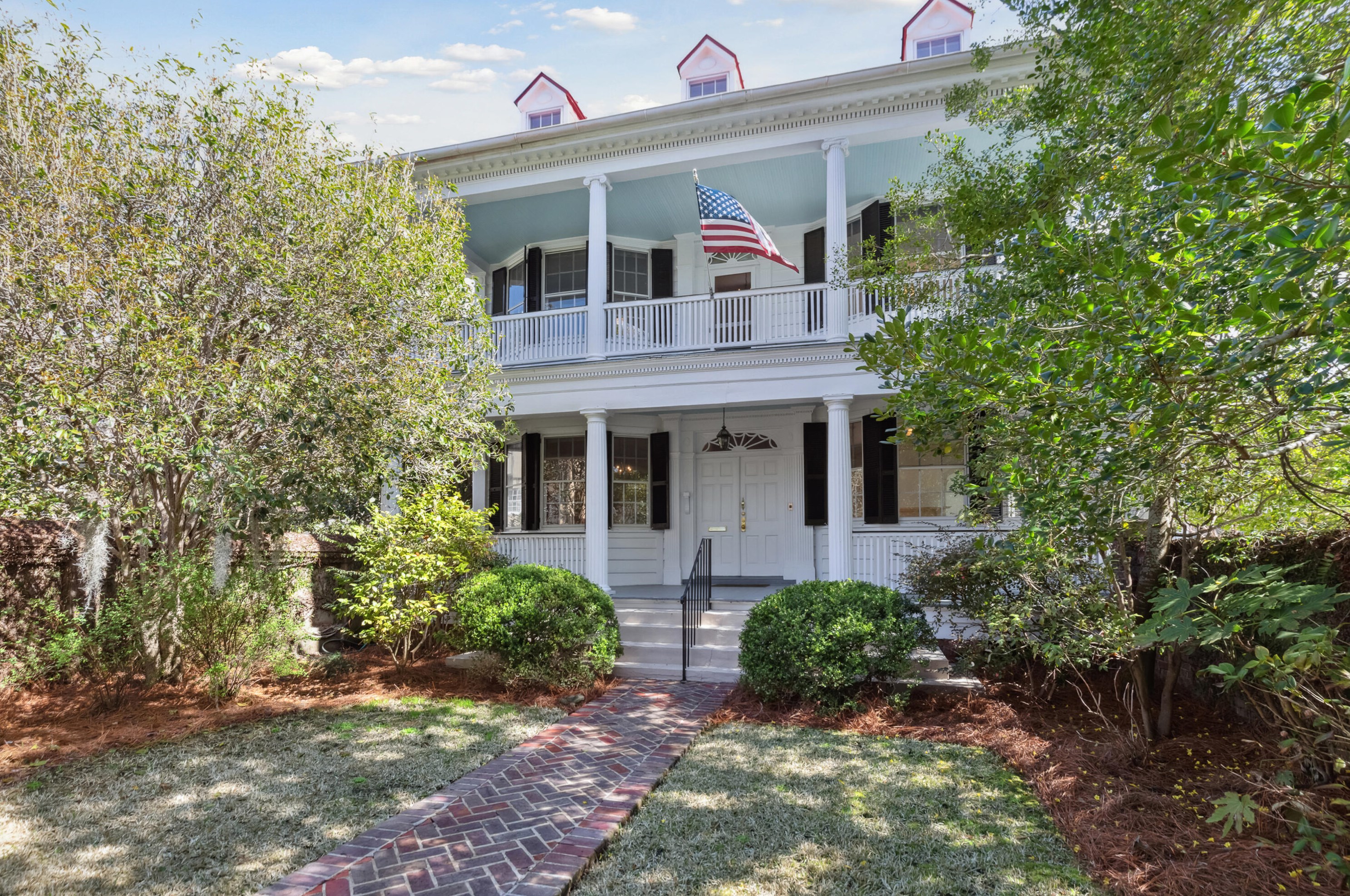 22 Meeting St, Charleston, SC 29401-2737