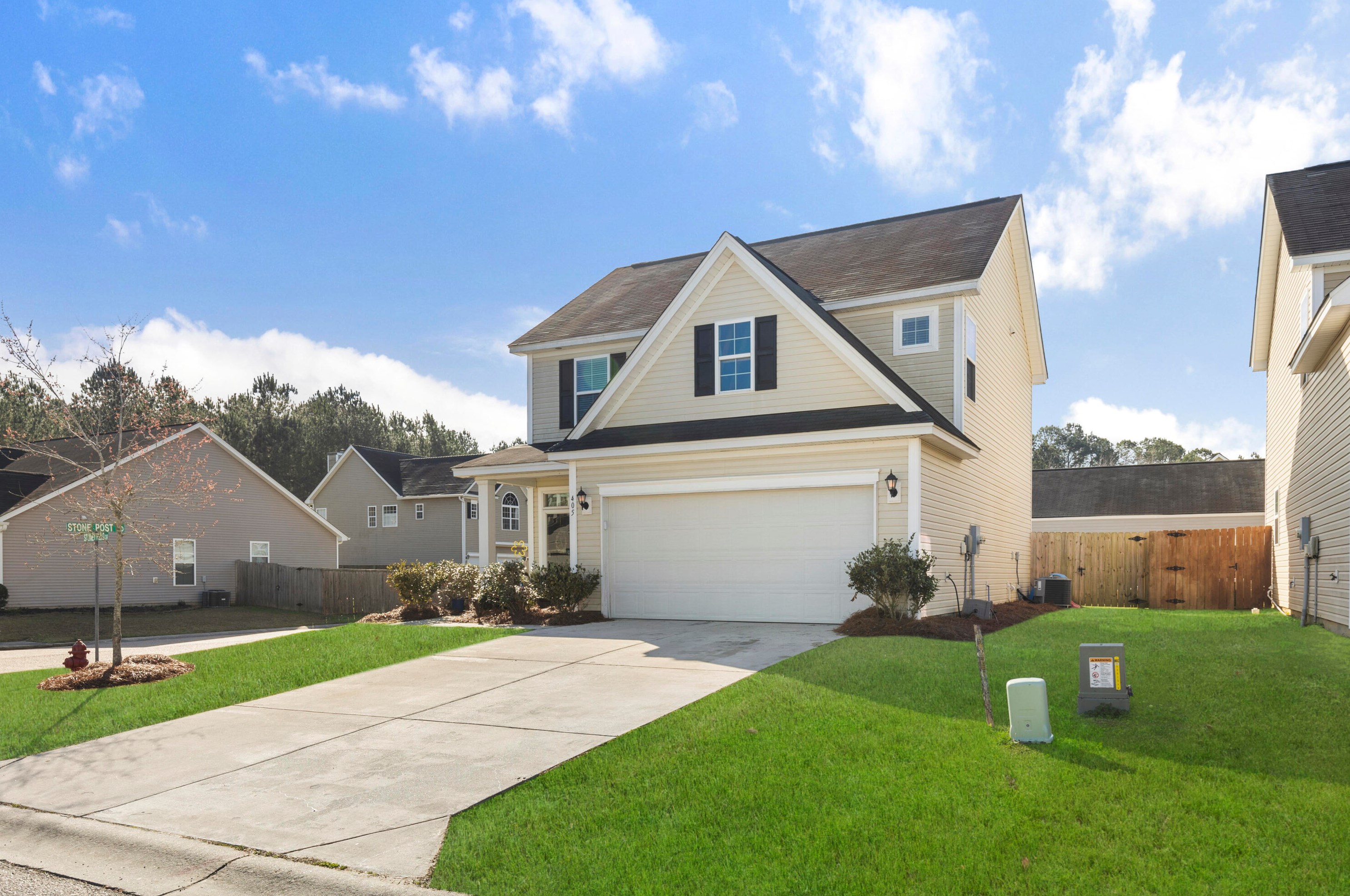 405 Stoney Field Dr, Moncks Corner SC  29461-7384 exterior