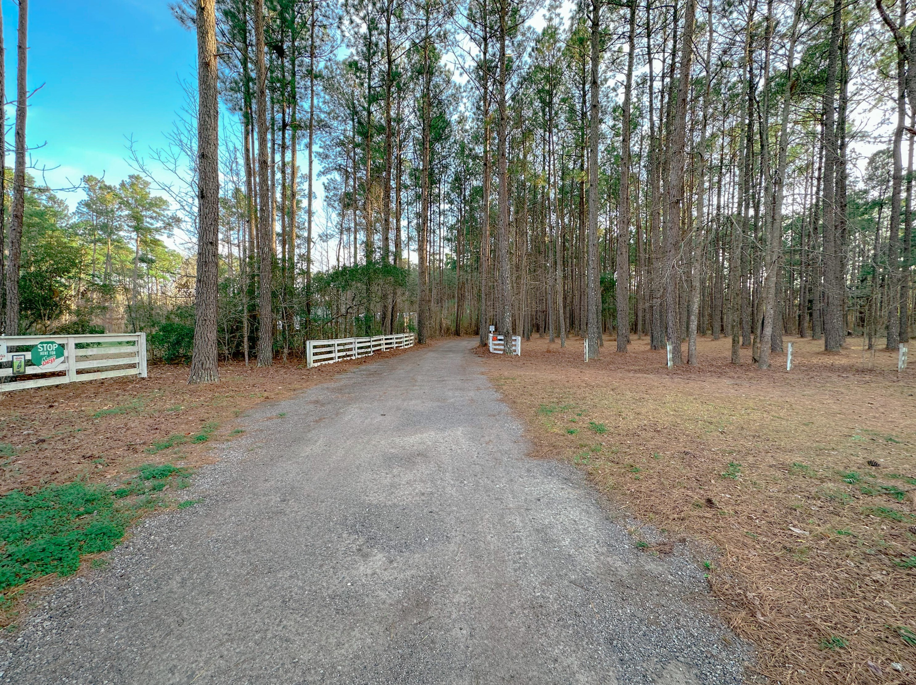 348 Big Dog Trl, Bonneau, SC 29431