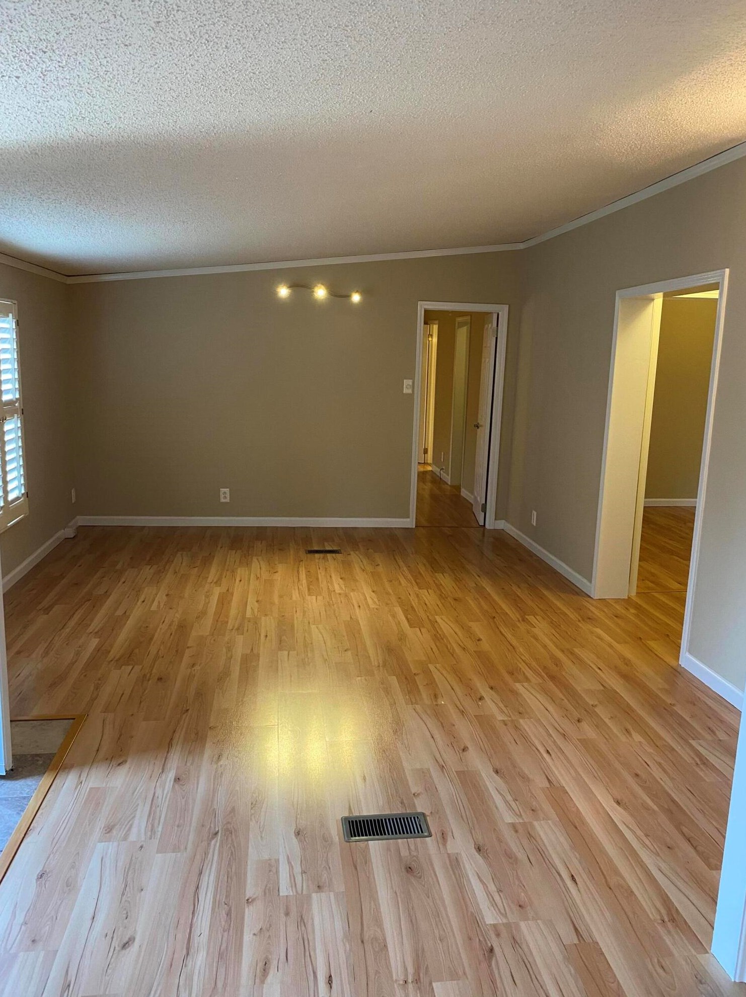 213 George Keen Dr, Summerville, SC 29483