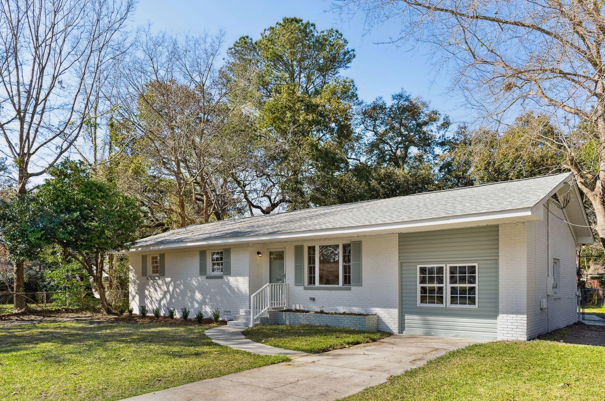 109 Parish Rd, Charleston, SC 29445-3313