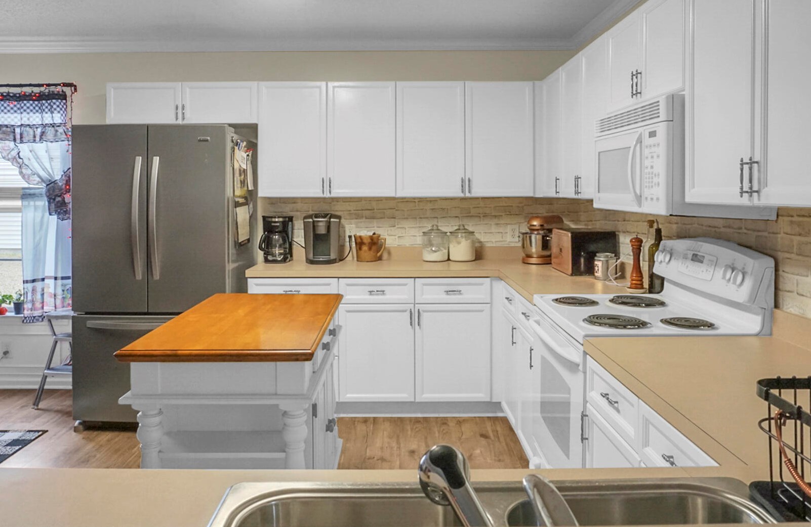 2036 Robin Wood Blvd, Moncks Corner SC  29461-3423 exterior
