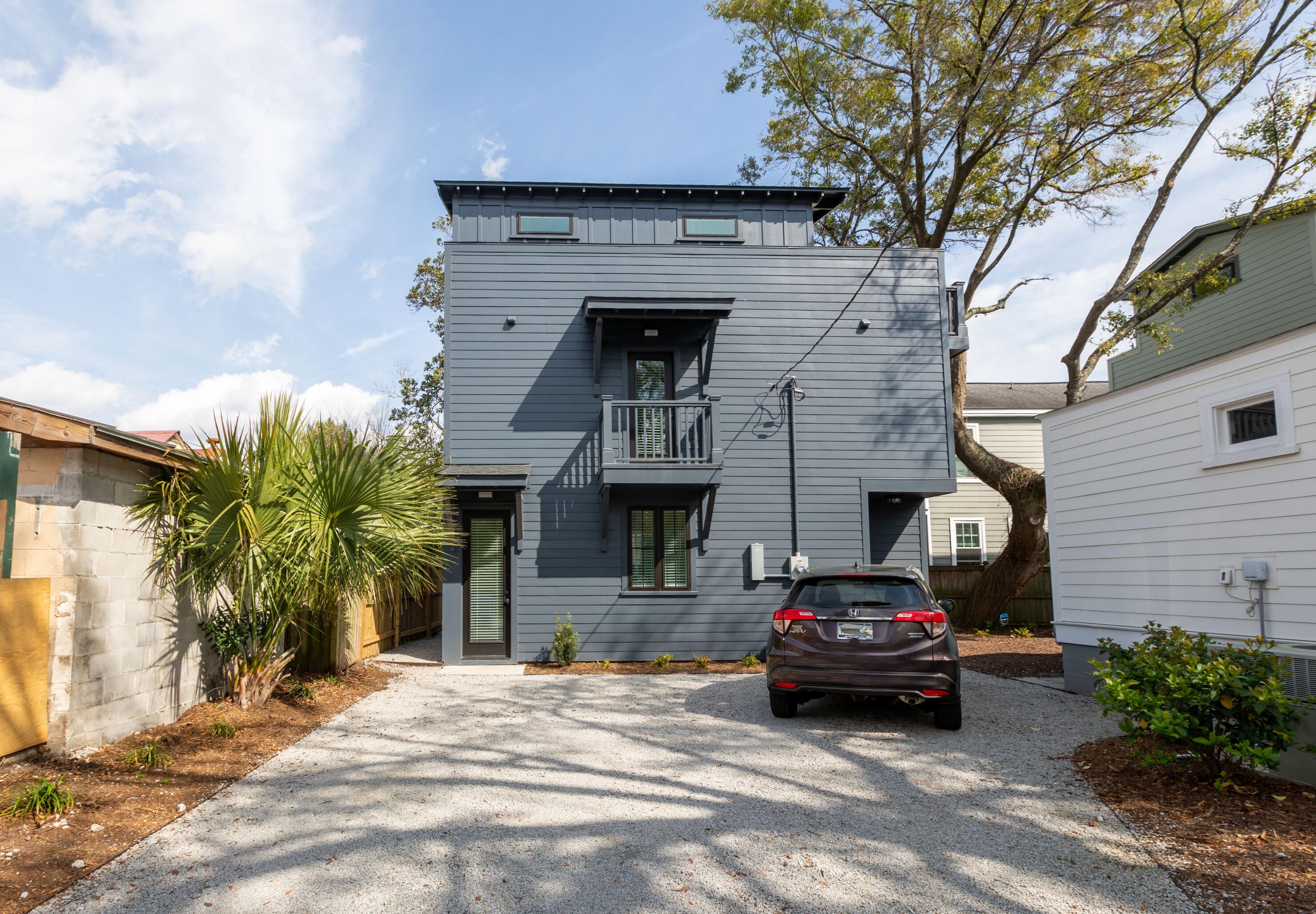 16 Cleveland St, Charleston, SC 29403-4109
