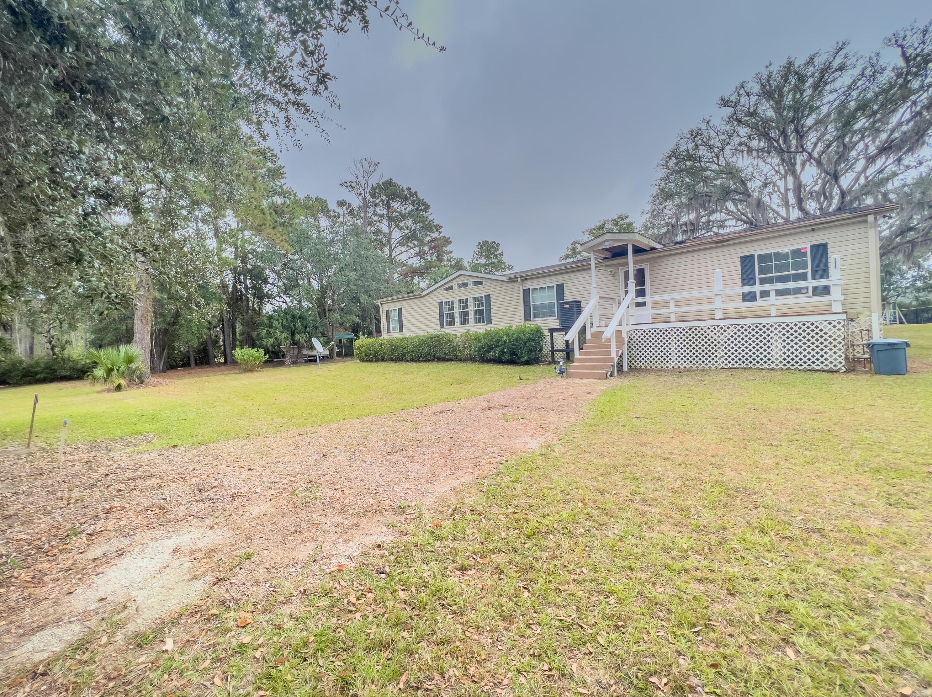 2113 Osprey Watch Ln, Edisto, SC 29438