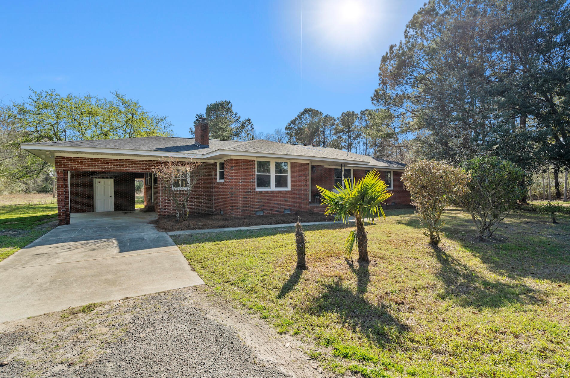 1025 Manigault Dr, Moncks Corner, SC 29461-4383