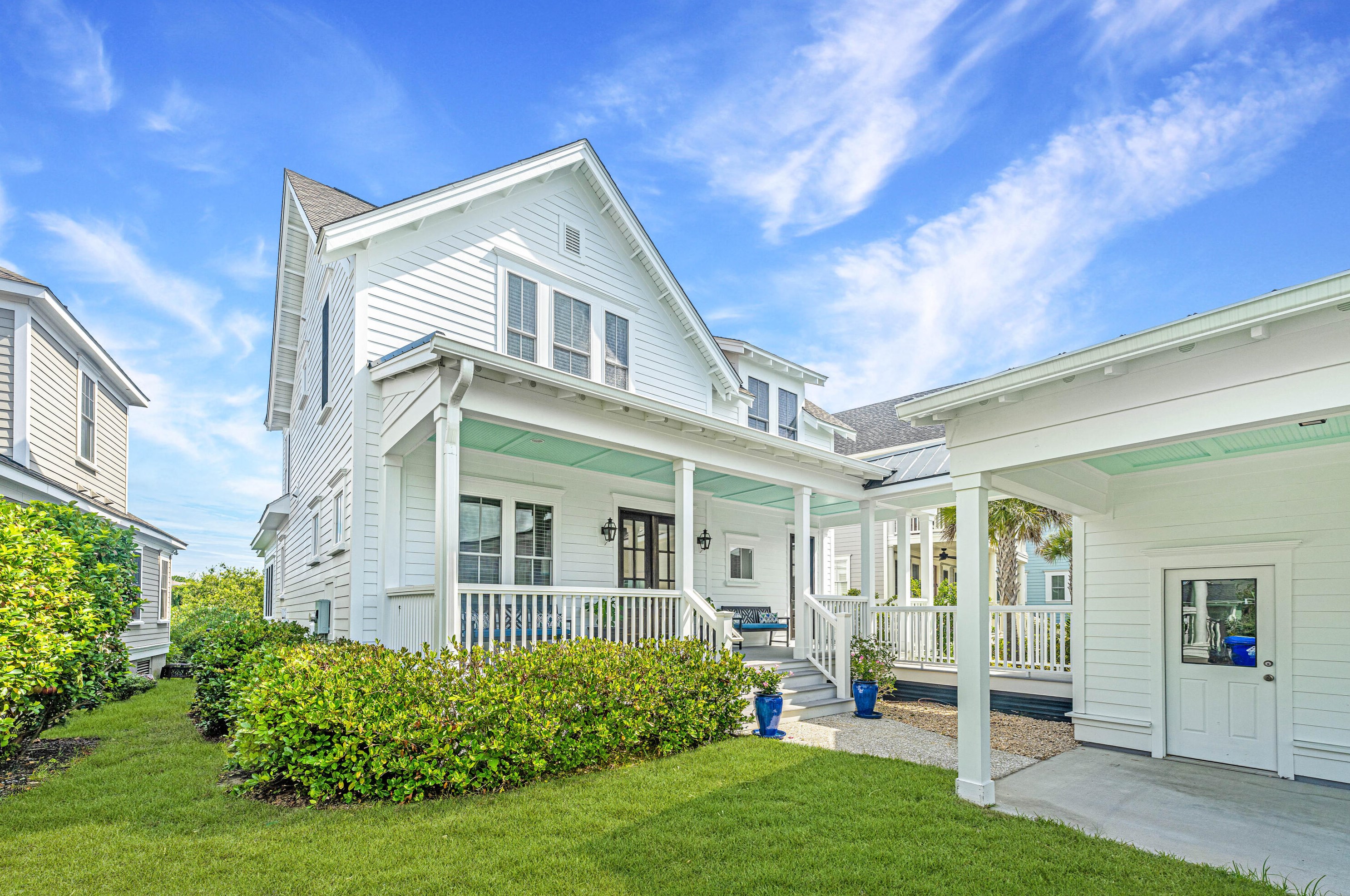 1571 Paradise Lake Dr, Mount Pleasant, SC 29464