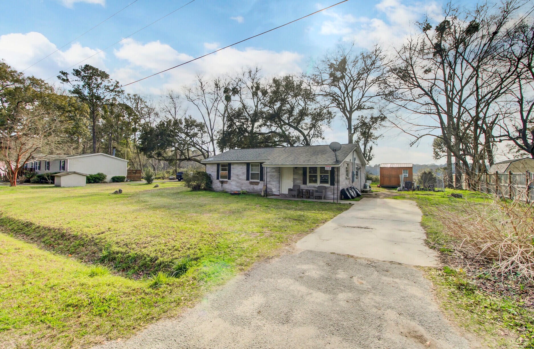 1721 Etheridge Rd, Wadmalaw Is, SC 29487