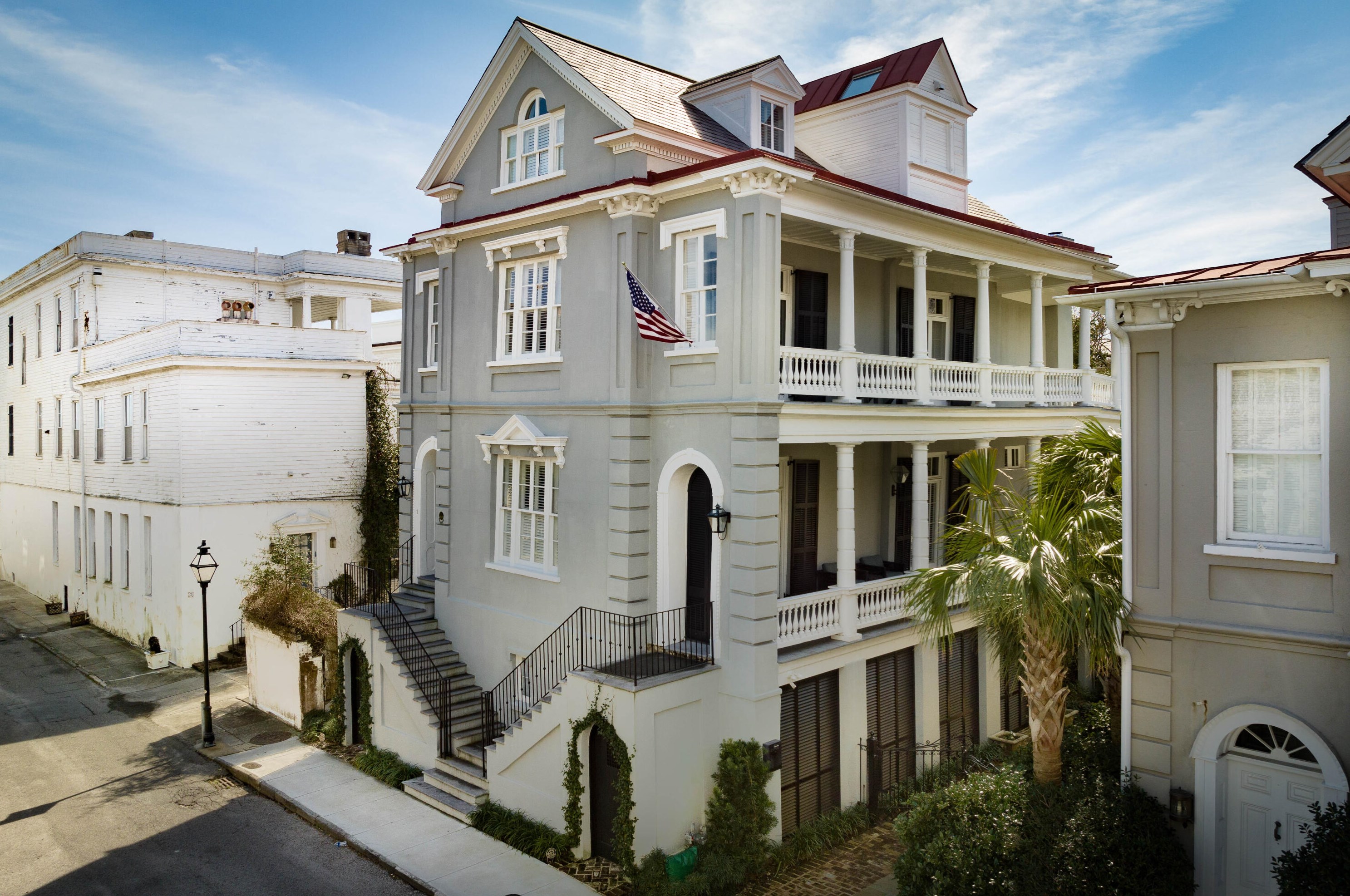 1 Water St, Charleston, SC 29401-2709