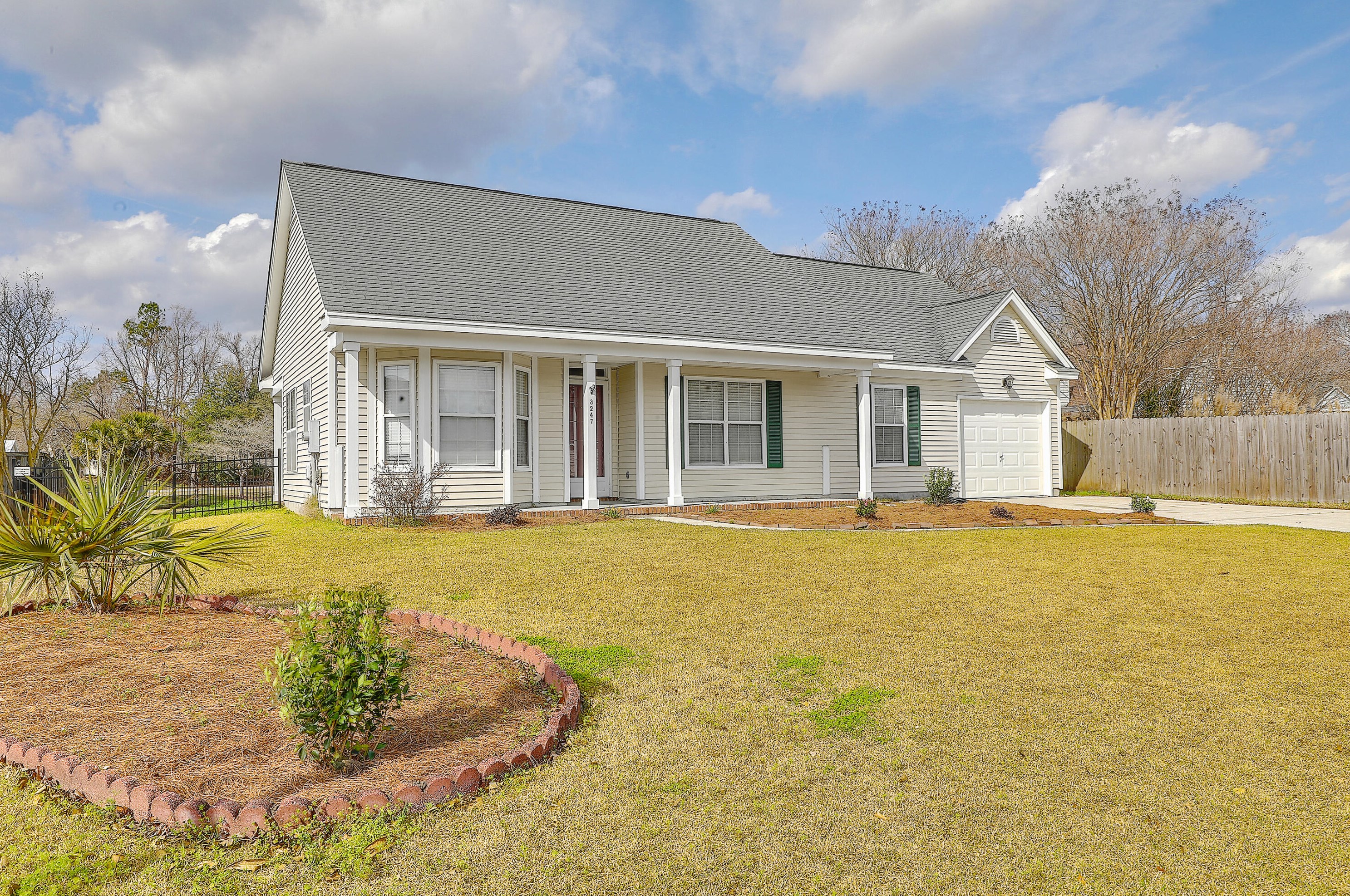 3247 Middleburry Ln, Charleston, SC 29414-7507