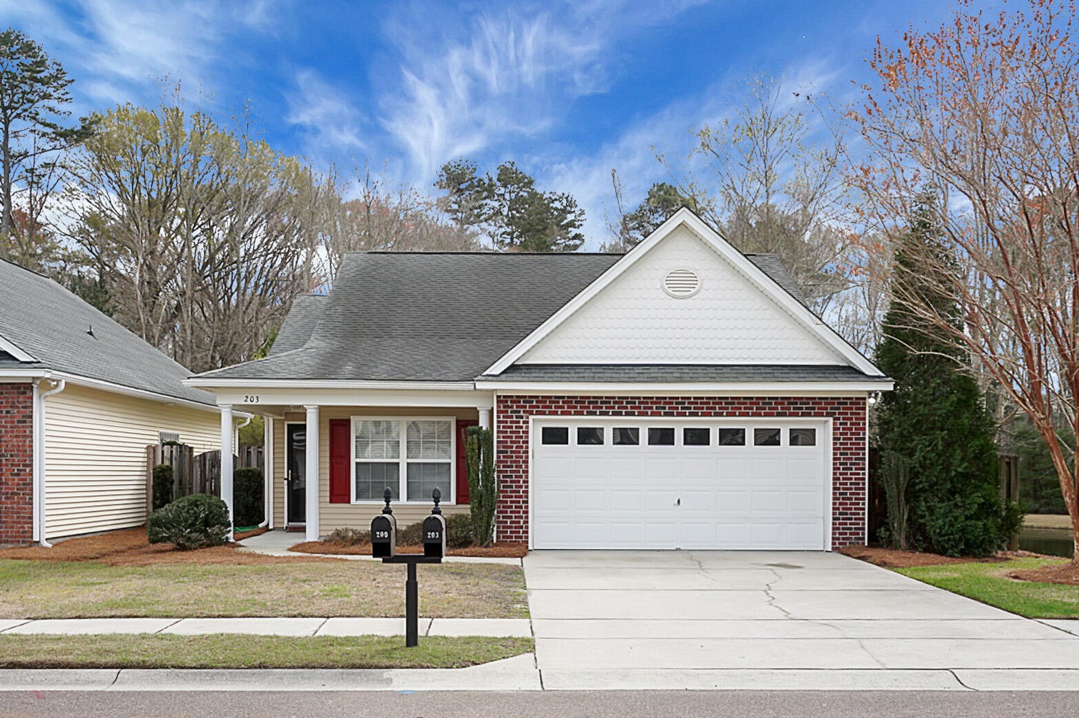 203 Garden Grove Dr, Summerville, SC 29485-9032