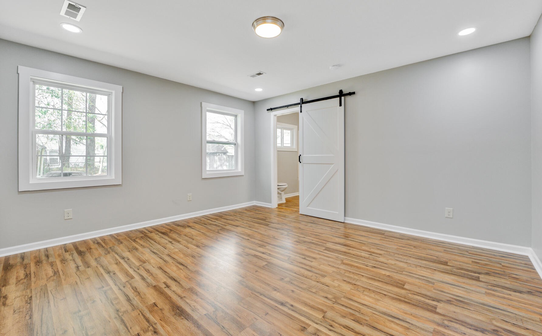 105 Donegal Ln, Summerville SC  29483-1708 exterior