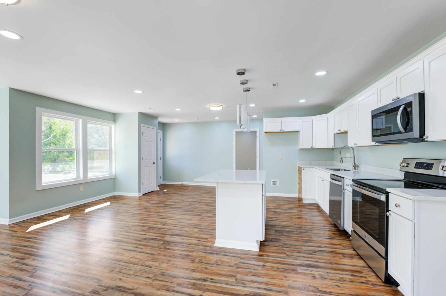 105 Donegal Ln, Summerville SC  29483-1708 exterior