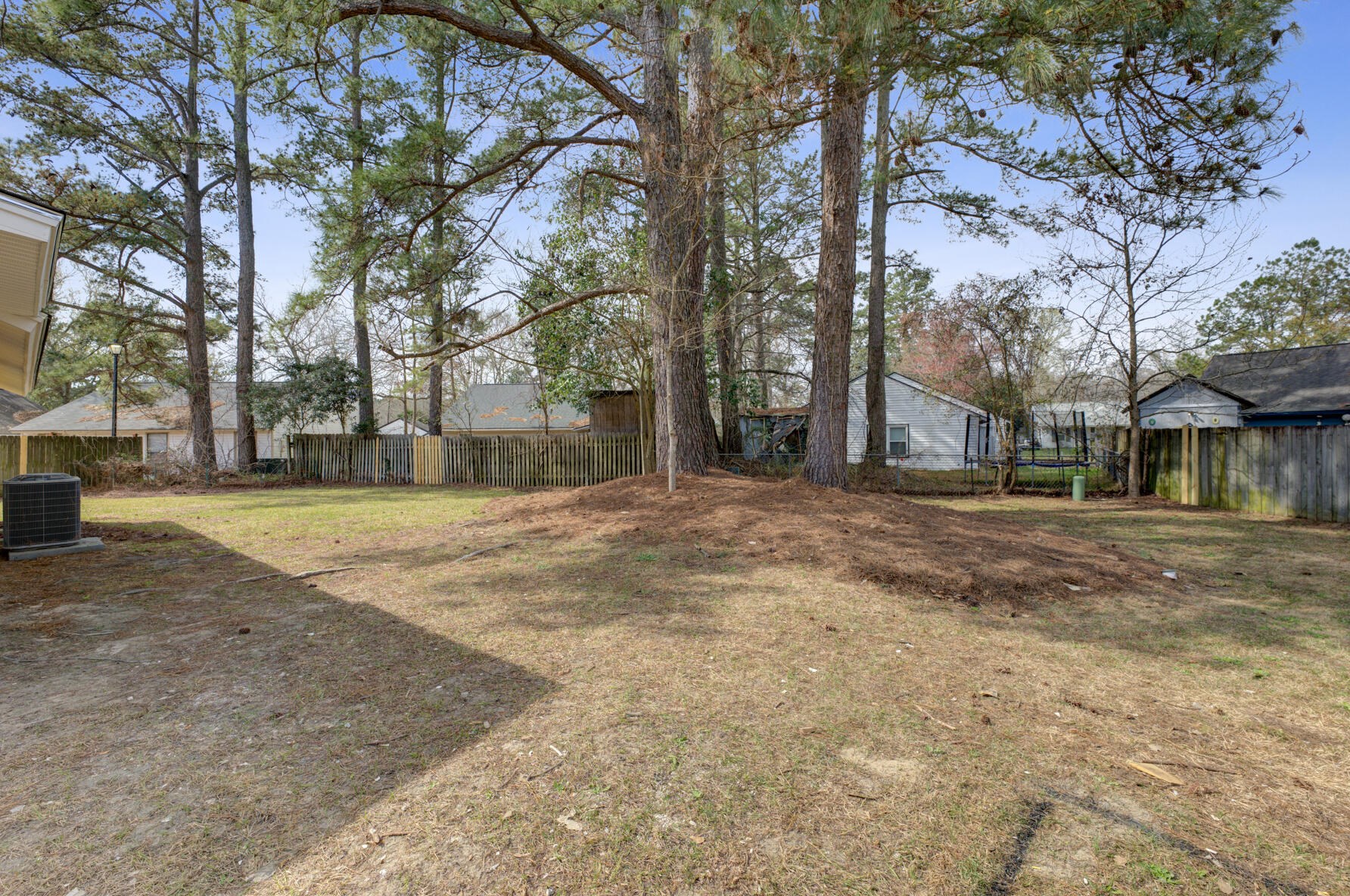 105 Donegal Ln, Summerville SC  29483-1708 exterior