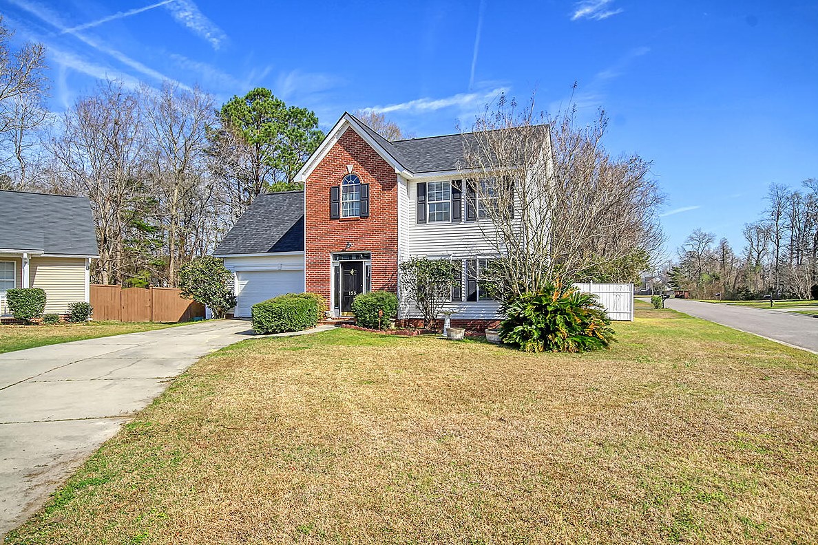 158 Hainsworth Dr, Charleston, SC 29418-2736