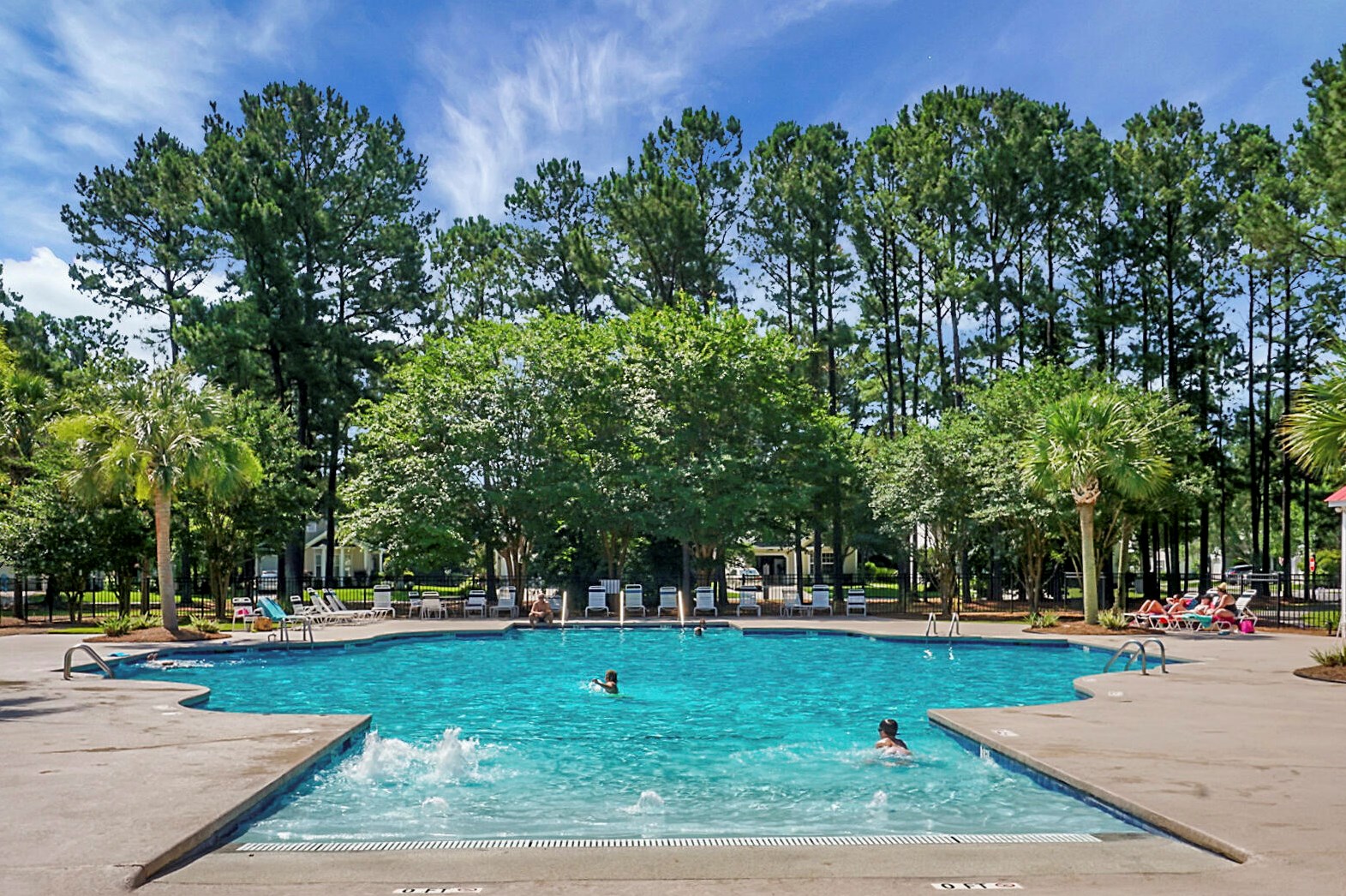 1139 Island Club Dr, Charleston SC  29492-8110 exterior