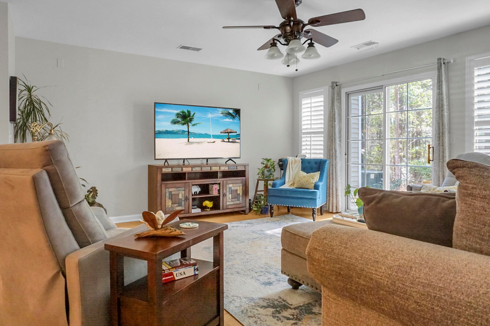 1139 Island Club Dr, Charleston SC  29492-8110 exterior