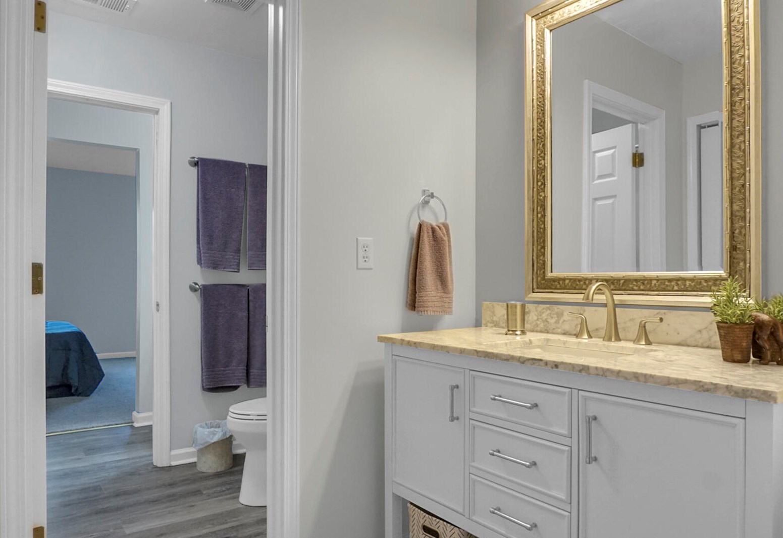 1139 Island Club Dr, Charleston SC  29492-8110 exterior