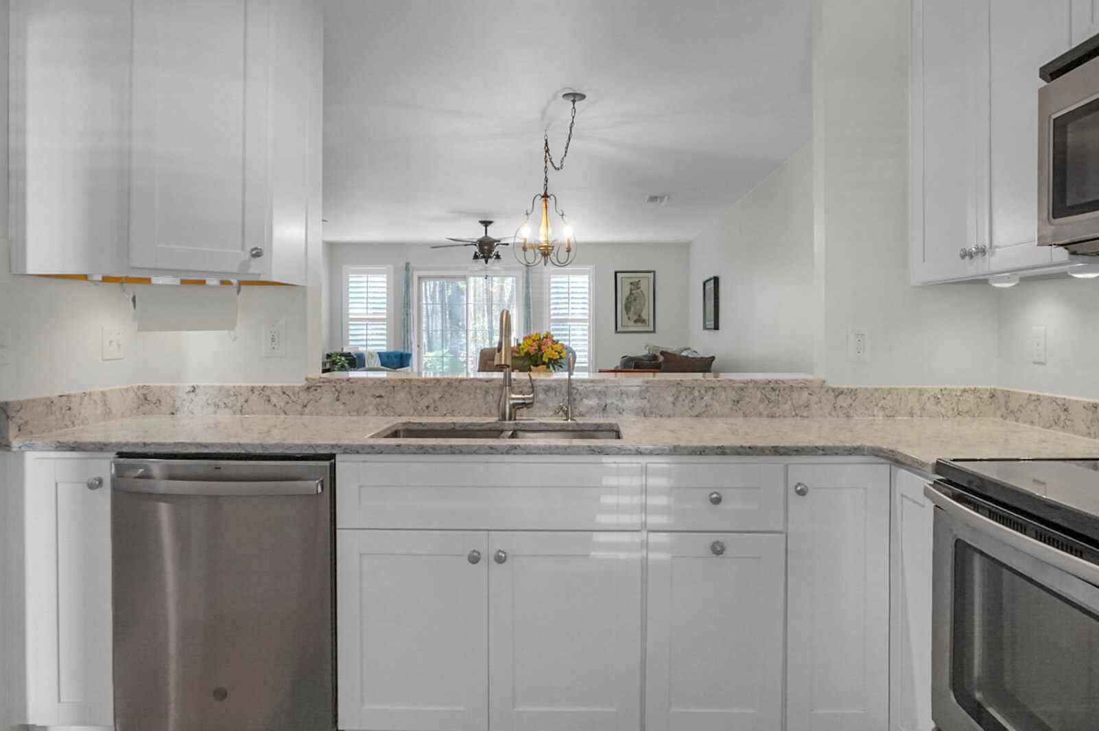 1139 Island Club Dr, Charleston SC  29492-8110 exterior