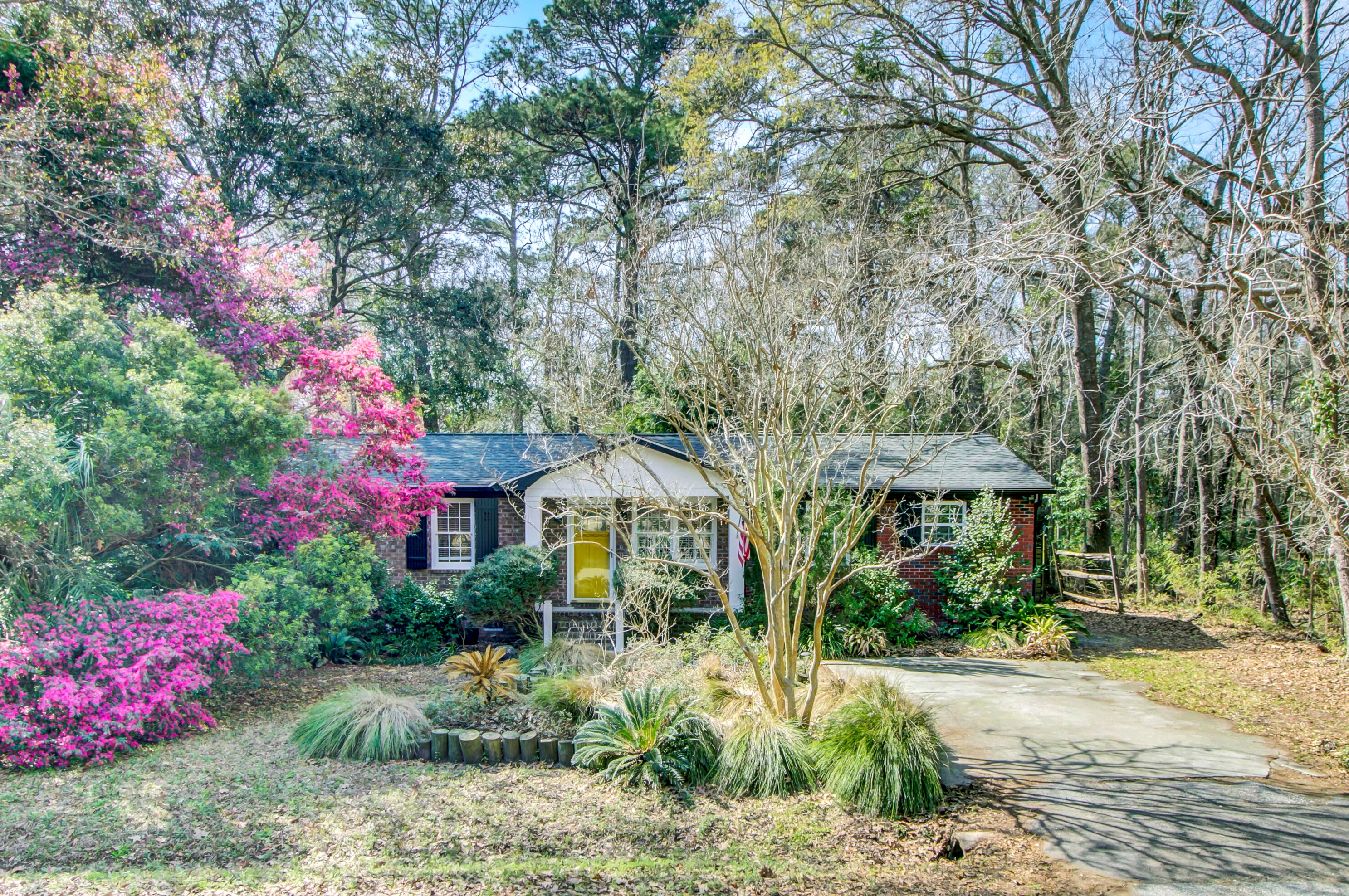 1842 Staffwood Rd, Johns Island, SC 29455