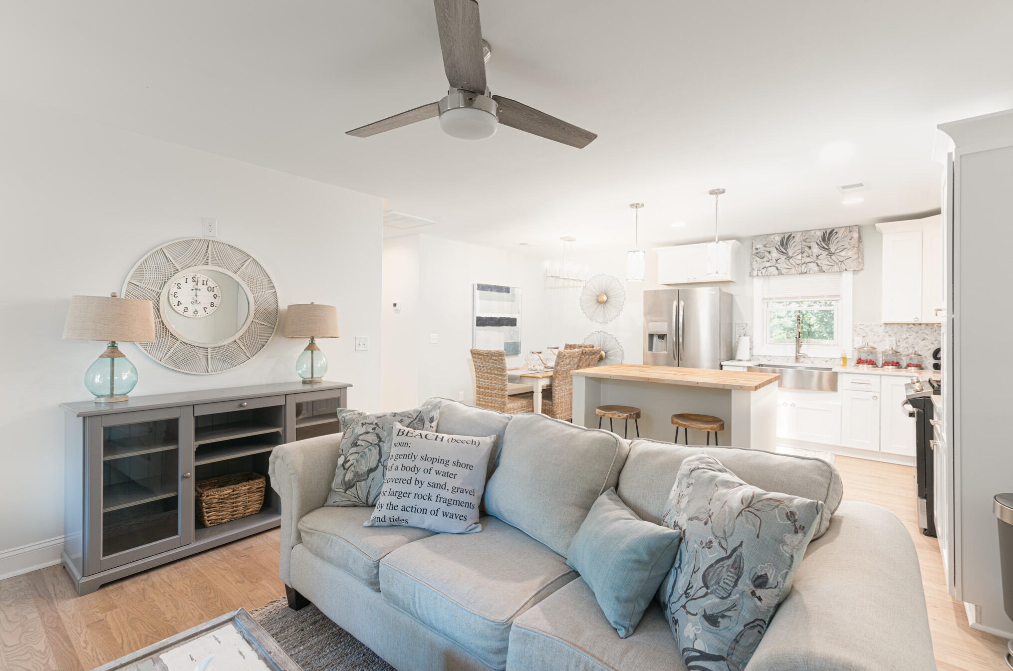 1734 Mohawk Ave, Charleston, SC 29412-2911