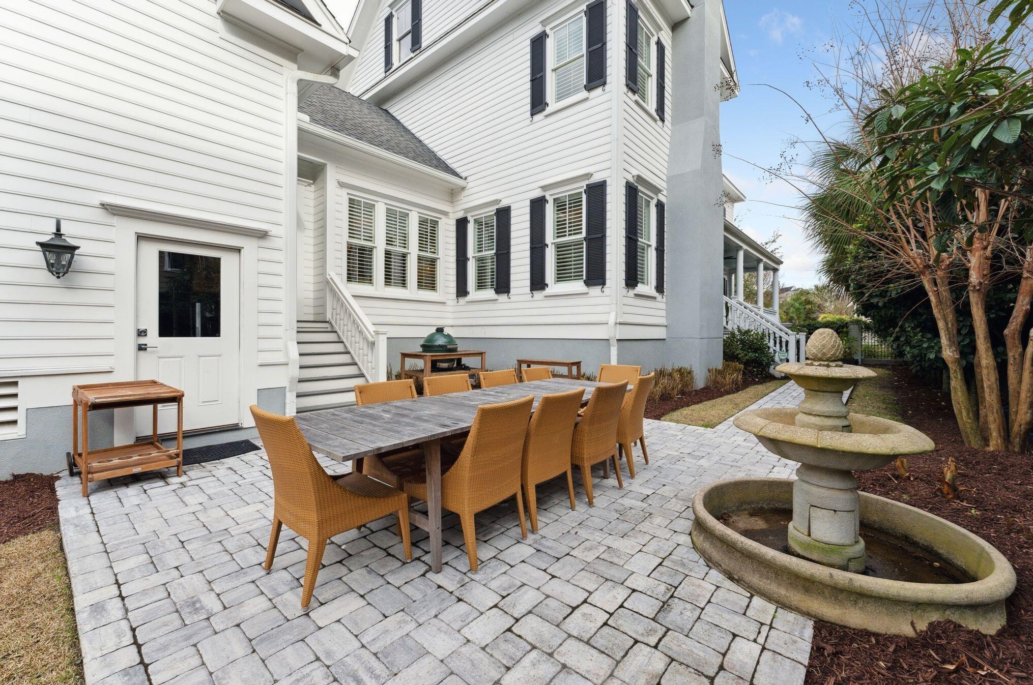 139 King George St, Charleston SC  29492-8139 exterior