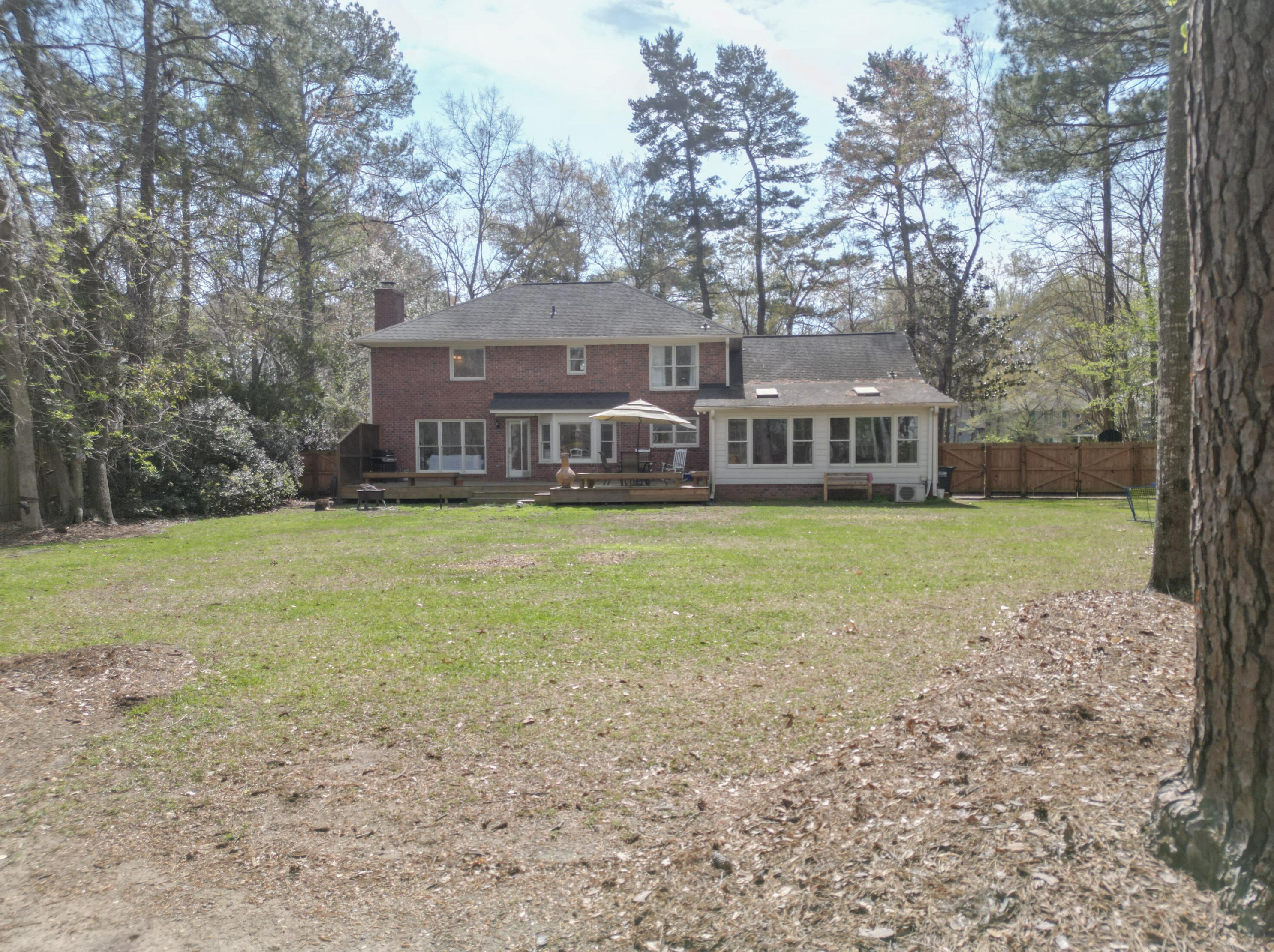 323 Middleton Blvd, Summerville SC  29485-8027 exterior