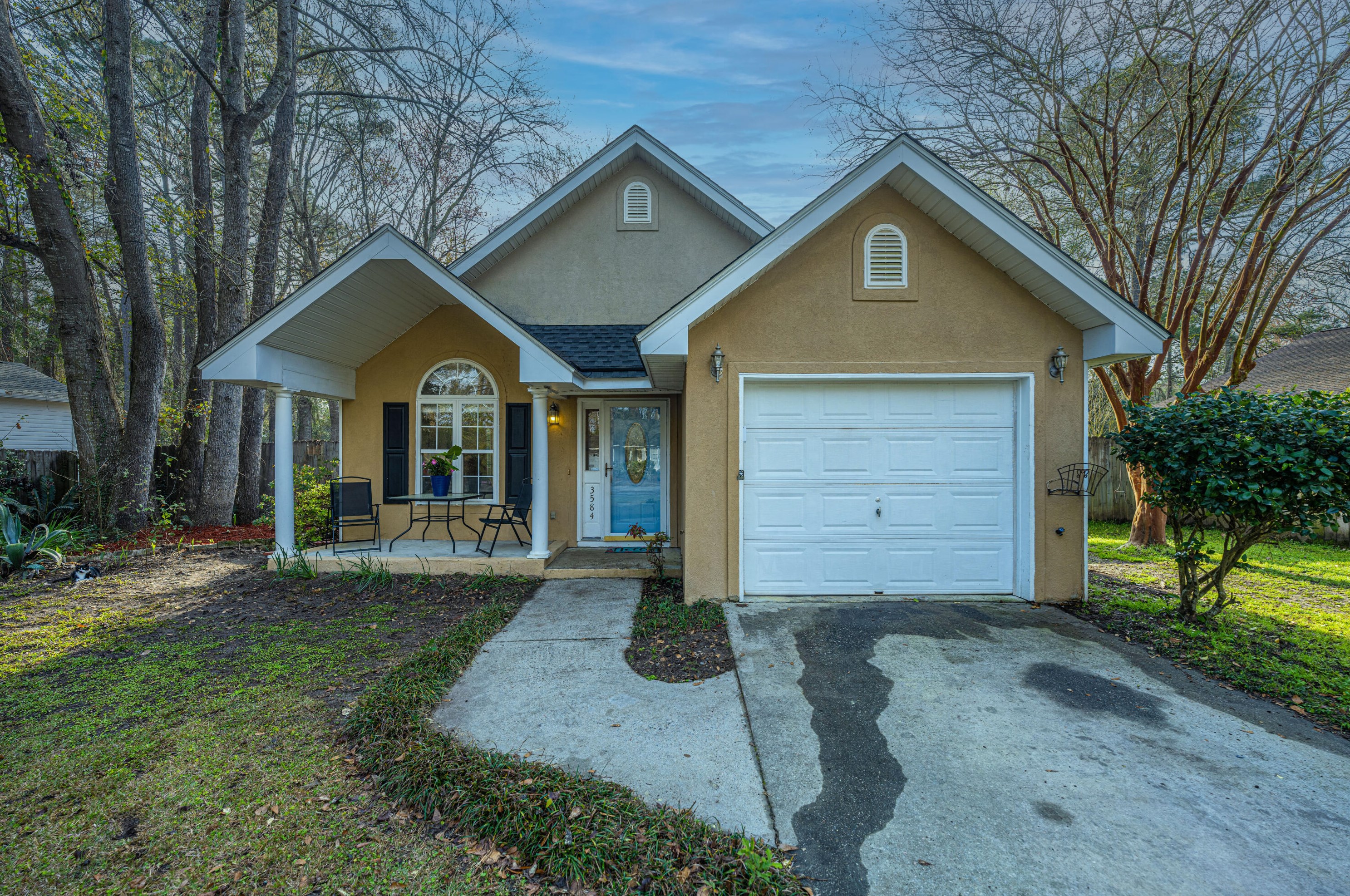 3584 Walkers Ferry Ln, Johns Island, SC 29455