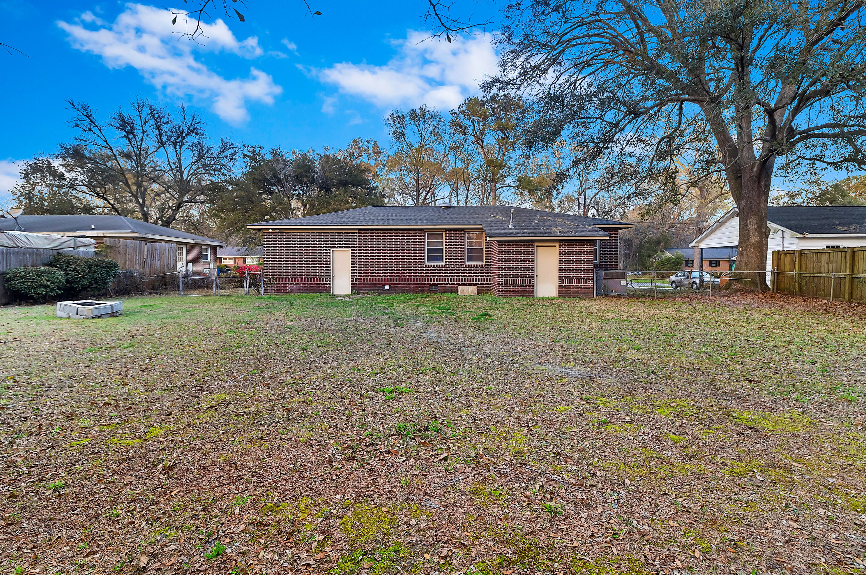 2619 Church Creek Dr, Charleston, SC 29414-6408