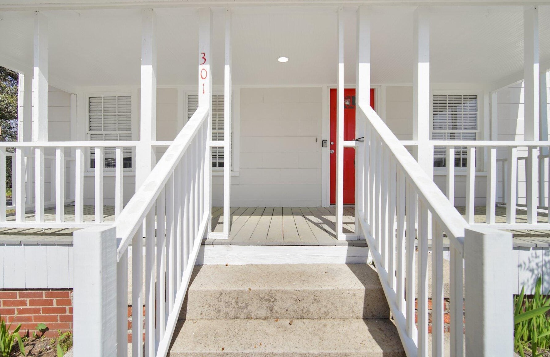 301 Sanders St, Walterboro, SC 29488-3951