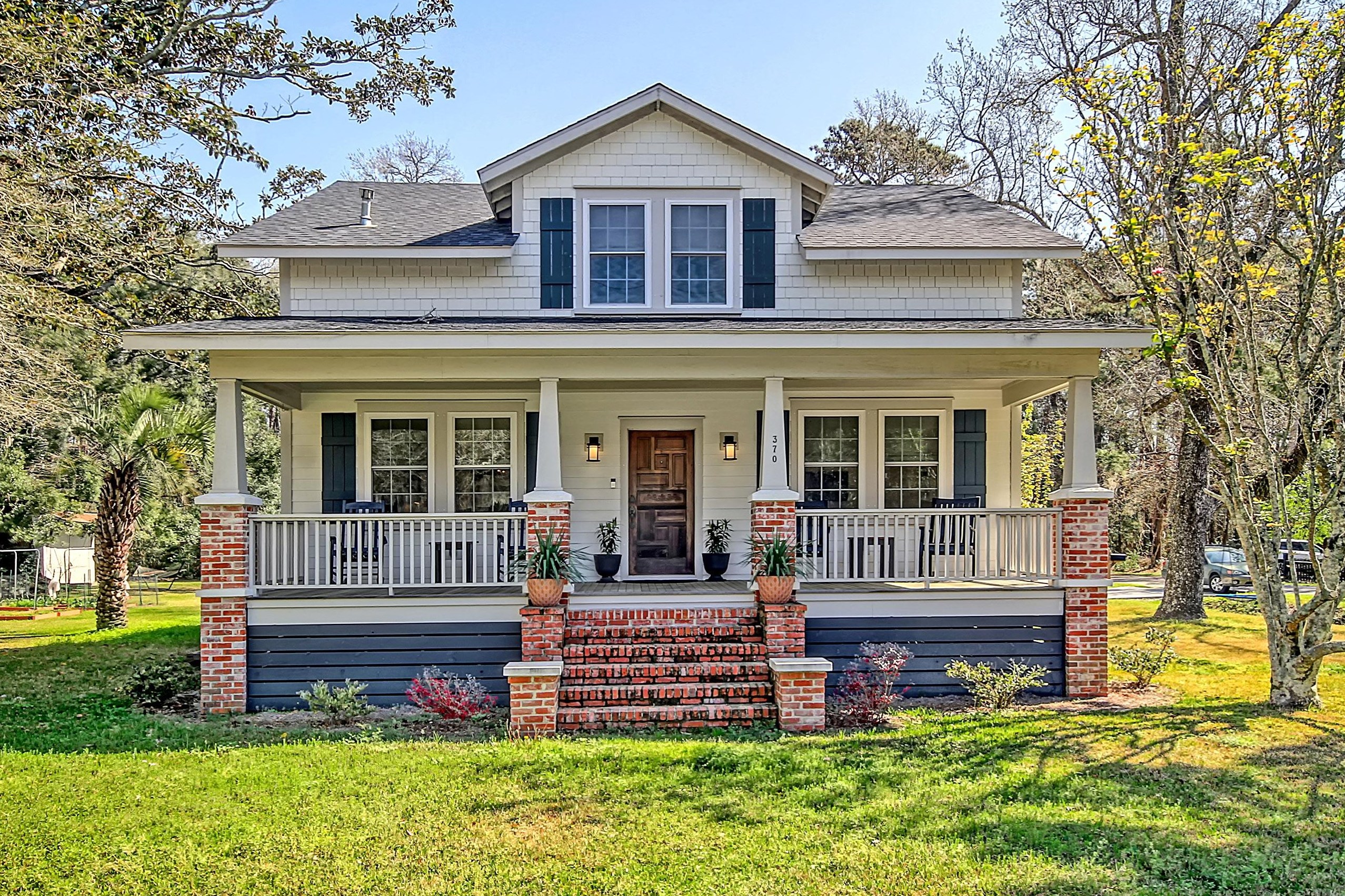 370 Woodland Shores Rd, Charleston, SC 29412-2423