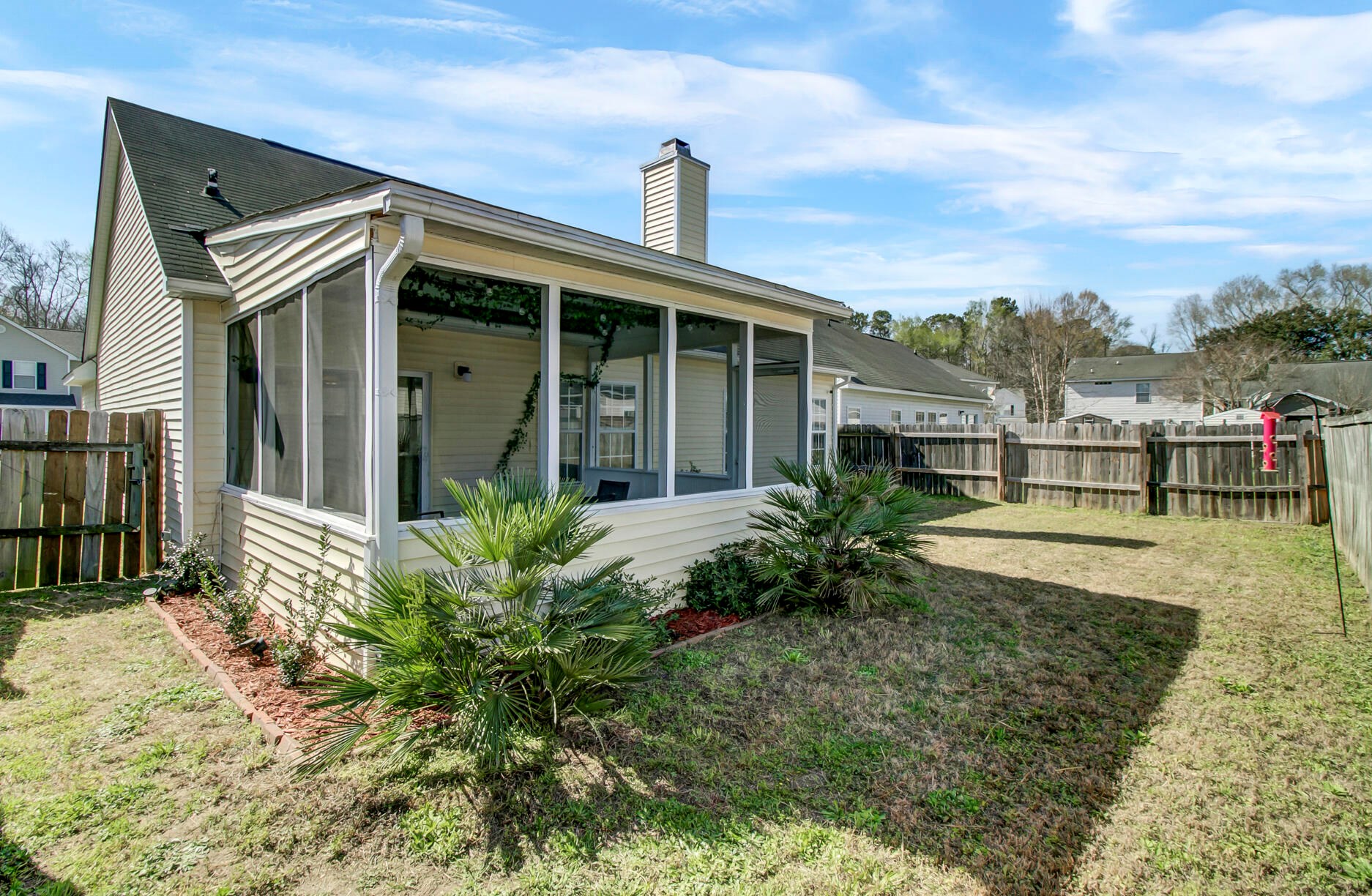 1421 Pinethicket Dr, Summerville SC  29483-8661 exterior