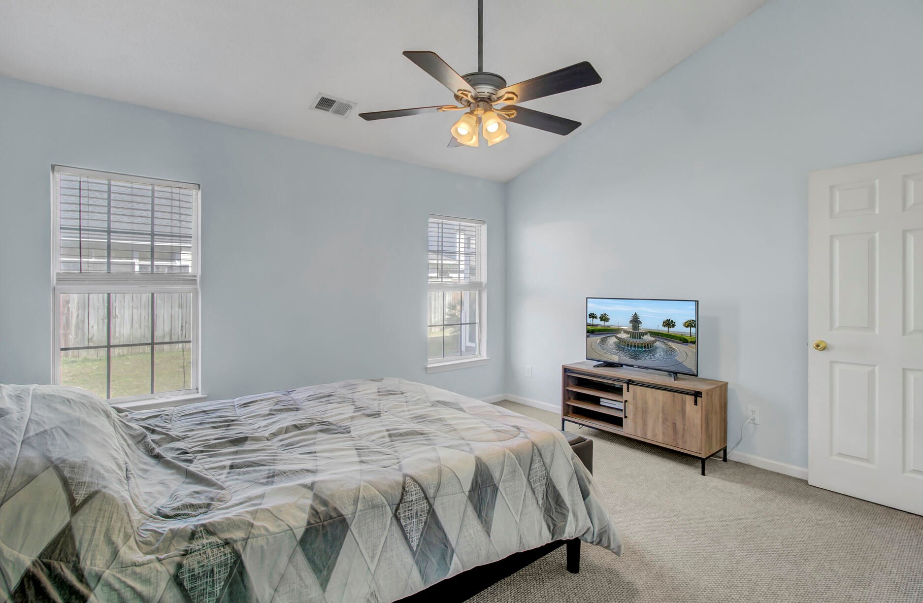 1421 Pinethicket Dr, Summerville SC  29483-8661 exterior