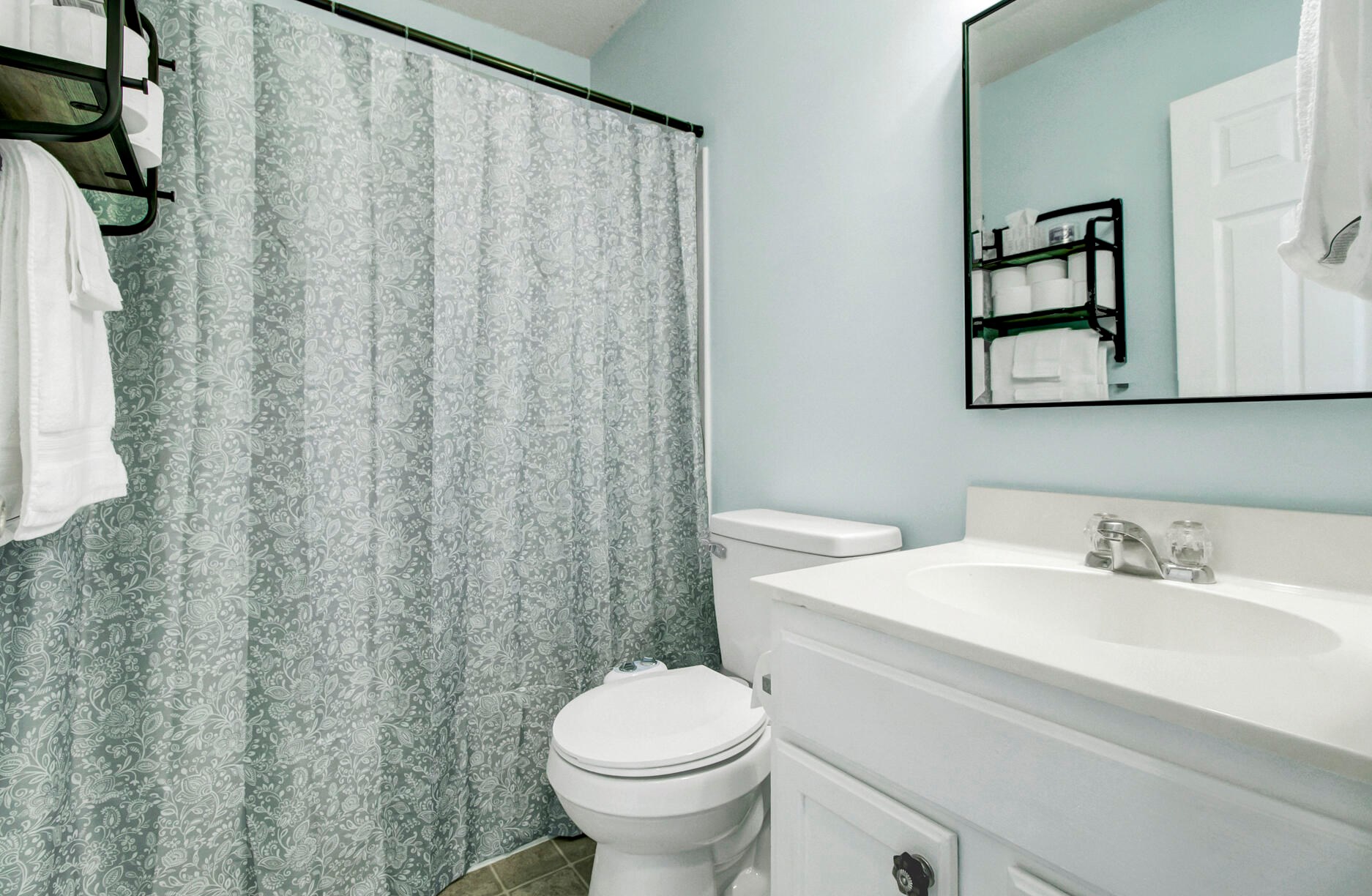 1421 Pinethicket Dr, Summerville SC  29483-8661 exterior