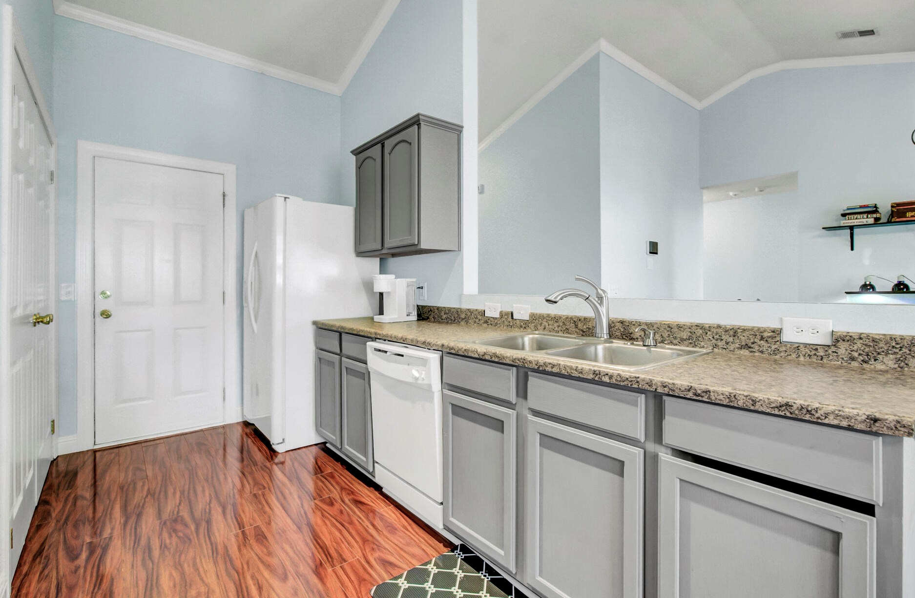 1421 Pinethicket Dr, Summerville SC  29483-8661 exterior