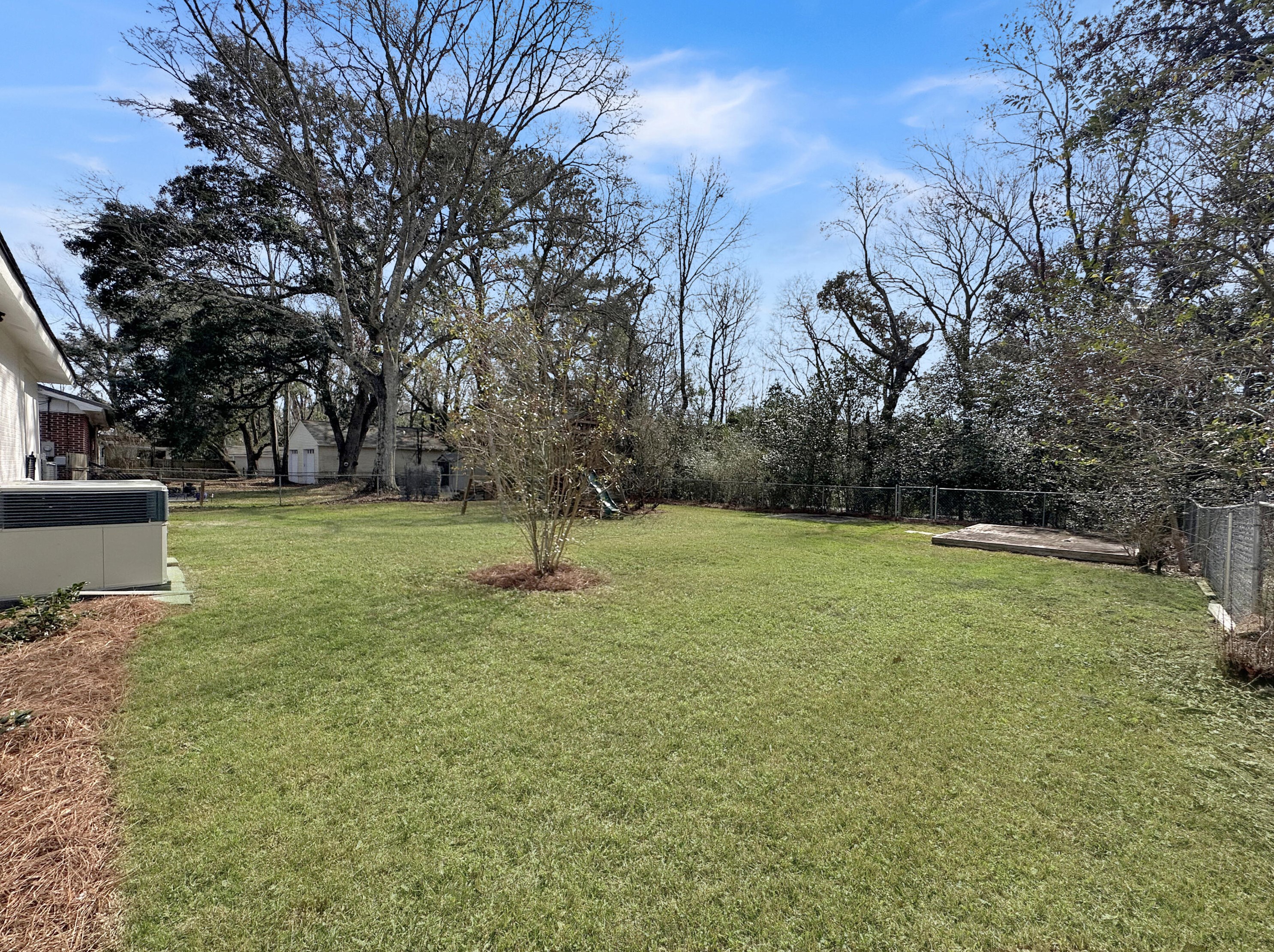2479 Lantern St, Charleston SC  29414-4819 exterior
