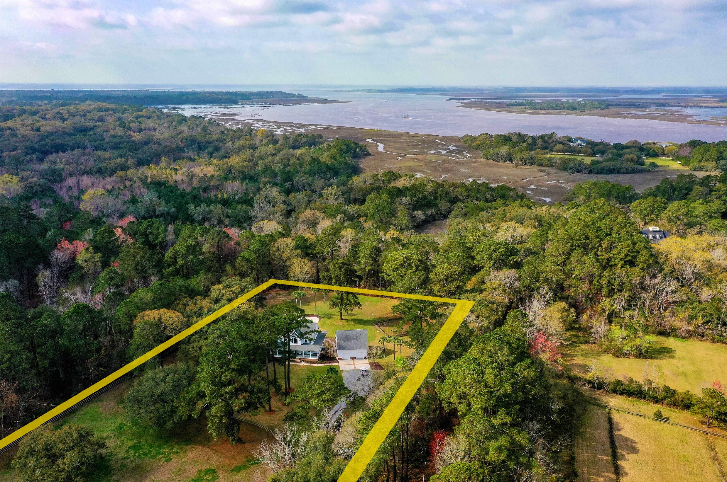 1415 Martins Point Rd, Wadmalaw Is, SC 29487