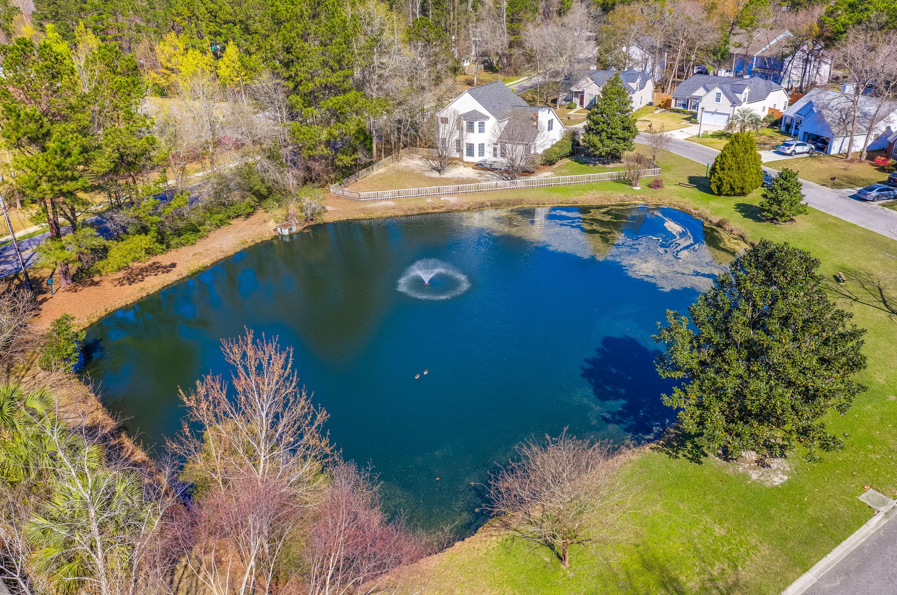 100 Evesham Dr, Summerville SC  29485-5846 exterior