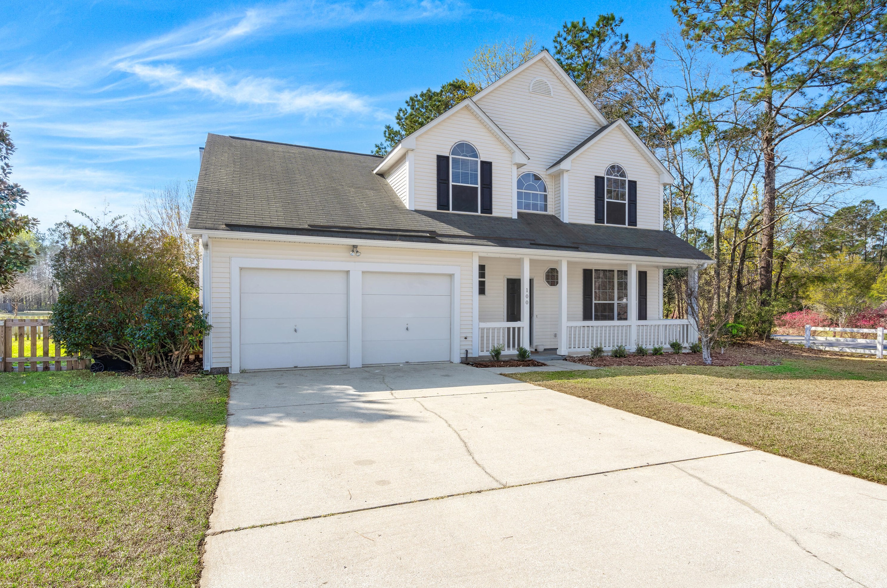 100 Evesham Dr, Summerville SC  29485-5846 exterior