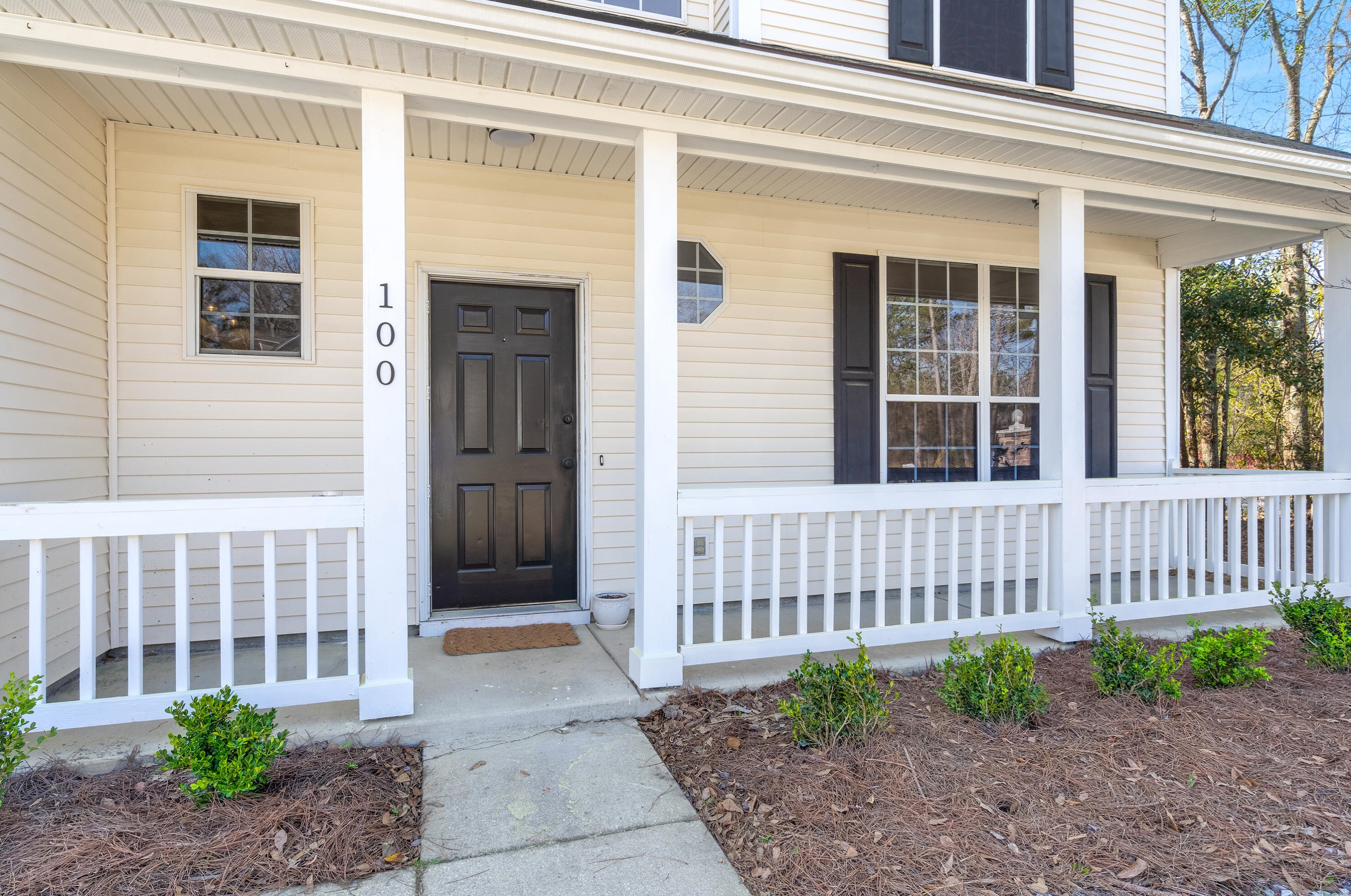100 Evesham Dr, Summerville SC  29485-5846 exterior