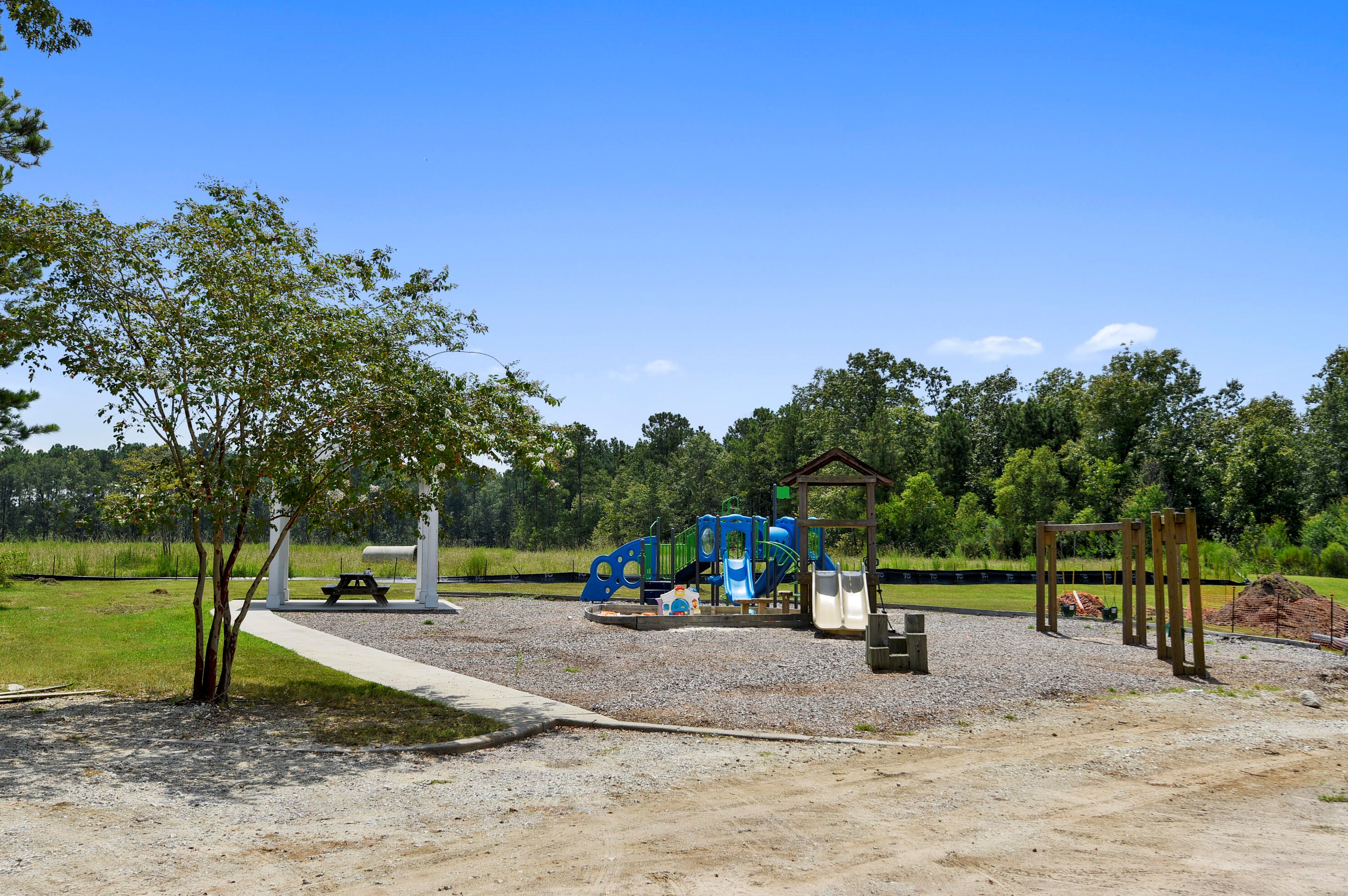 302 Freeland Way, Moncks Corner SC  29461-8868 exterior