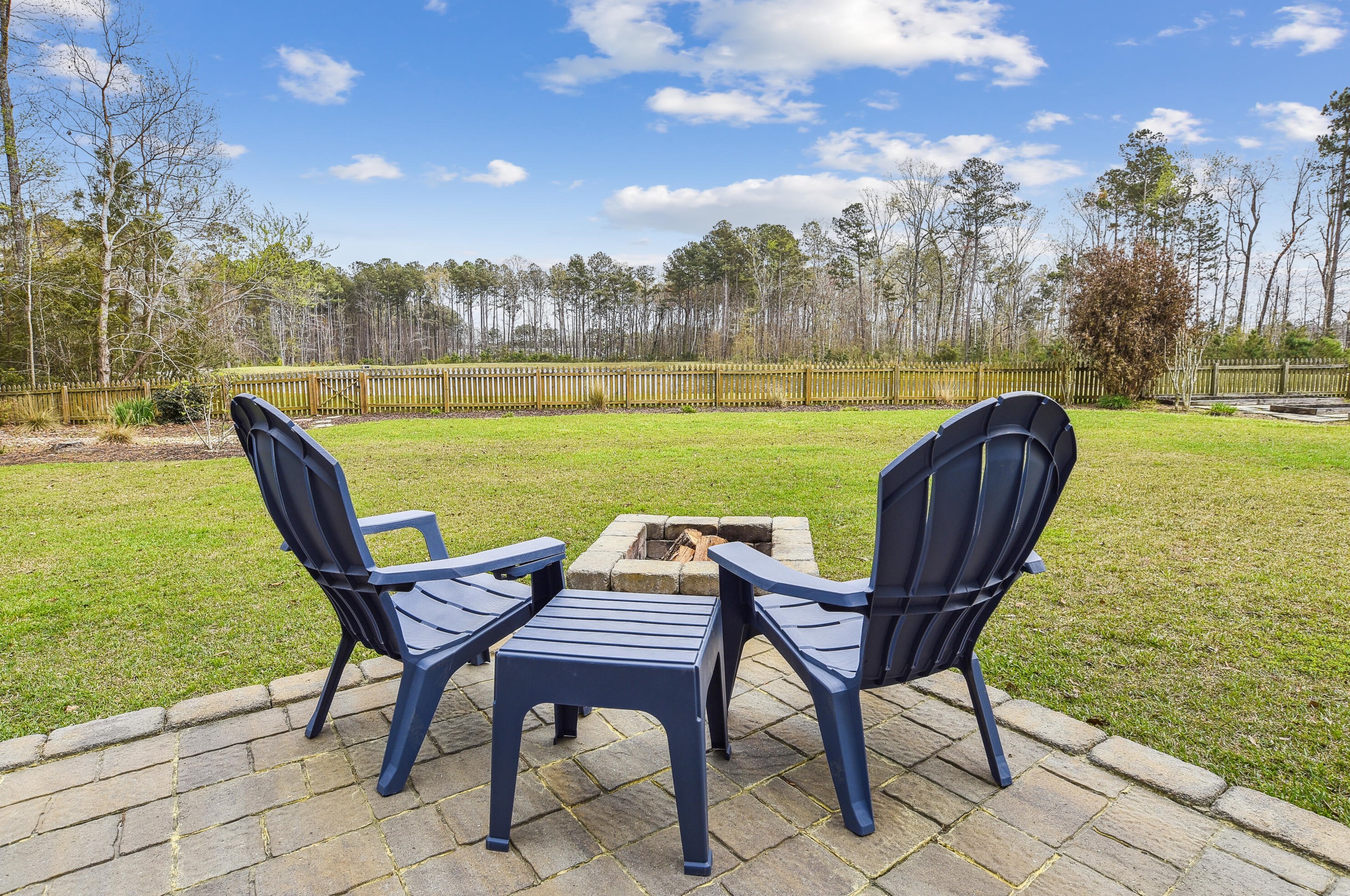 302 Freeland Way, Moncks Corner SC  29461-8868 exterior