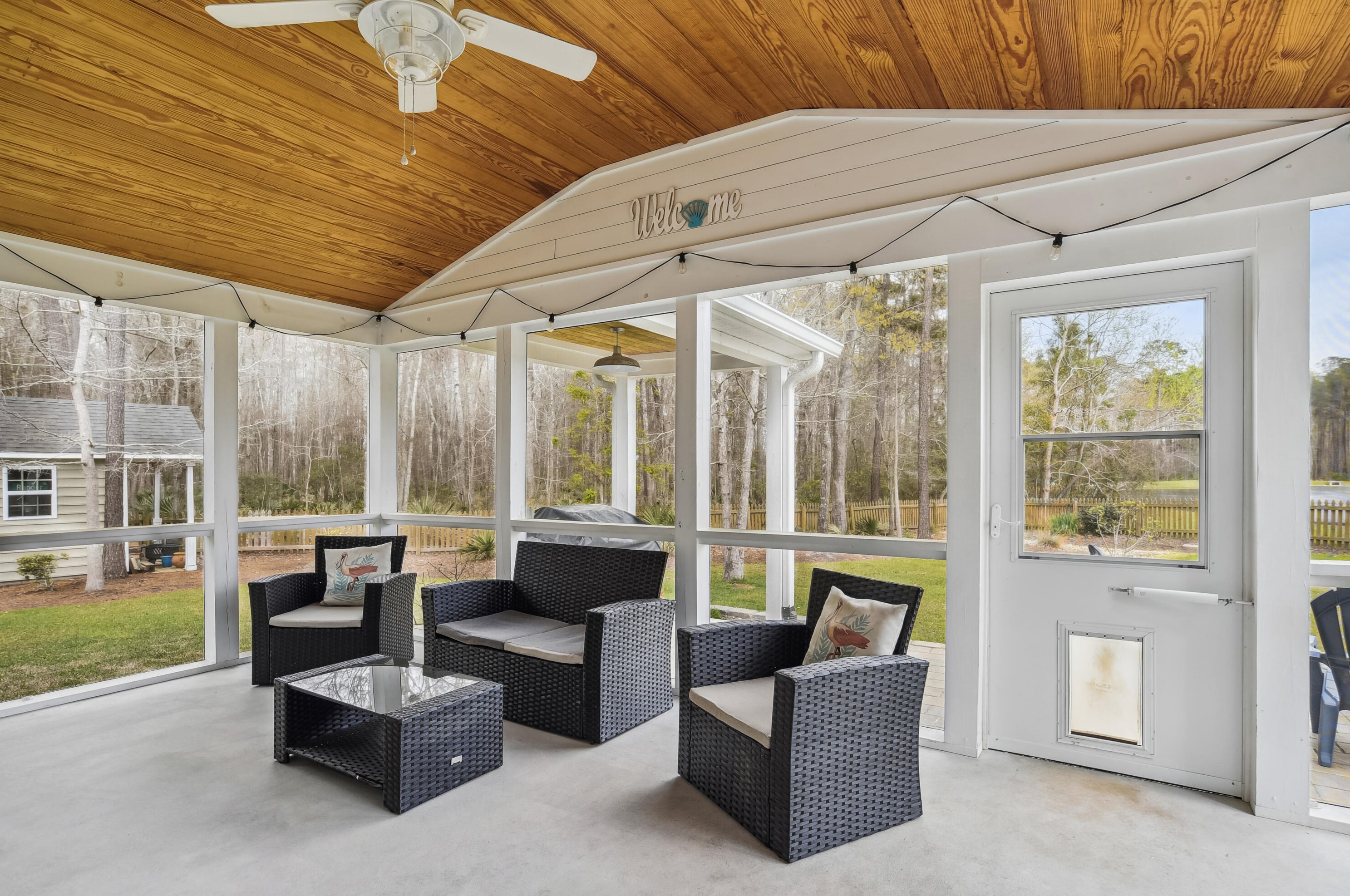 302 Freeland Way, Moncks Corner SC  29461-8868 exterior