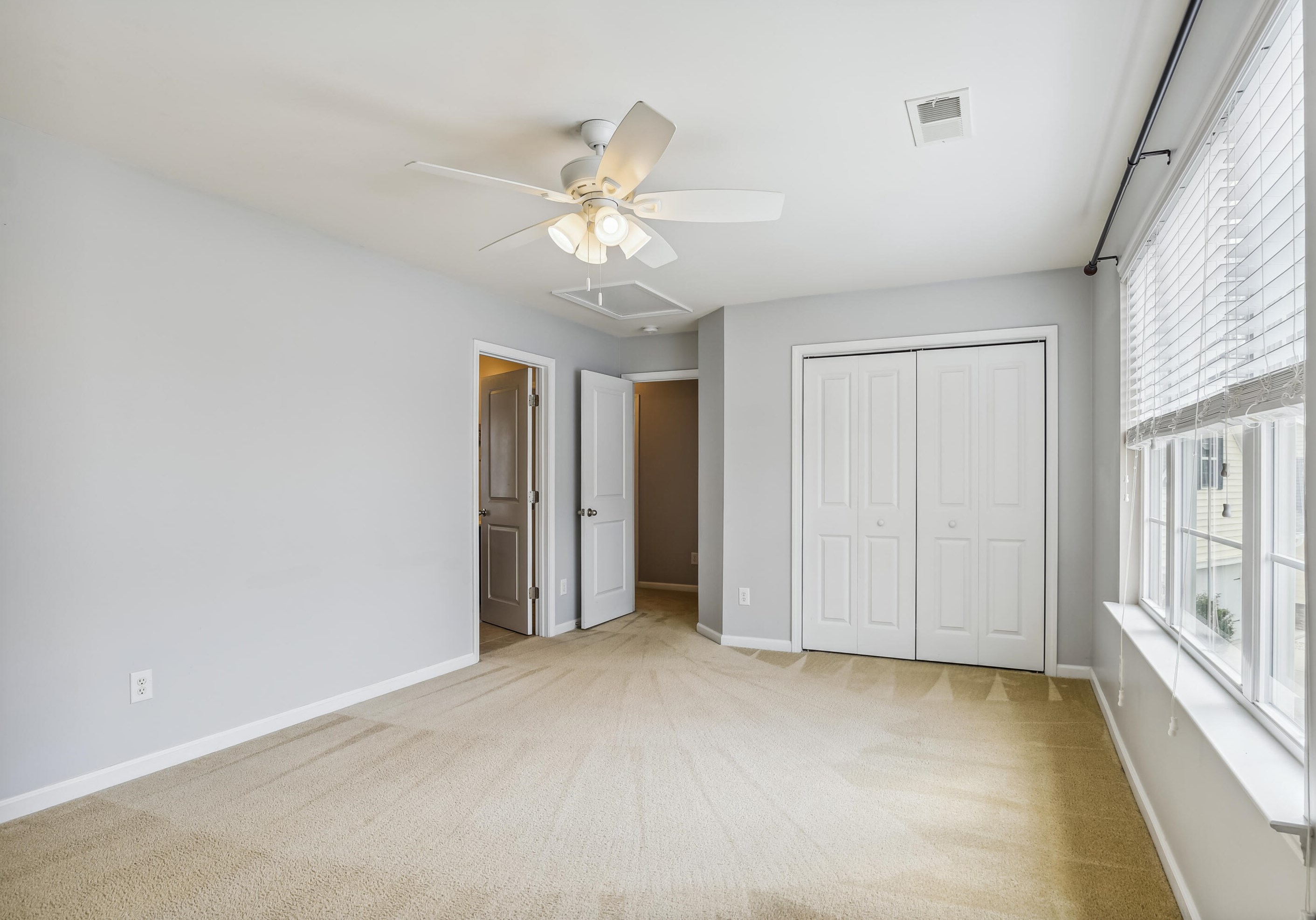 302 Freeland Way, Moncks Corner SC  29461-8868 exterior