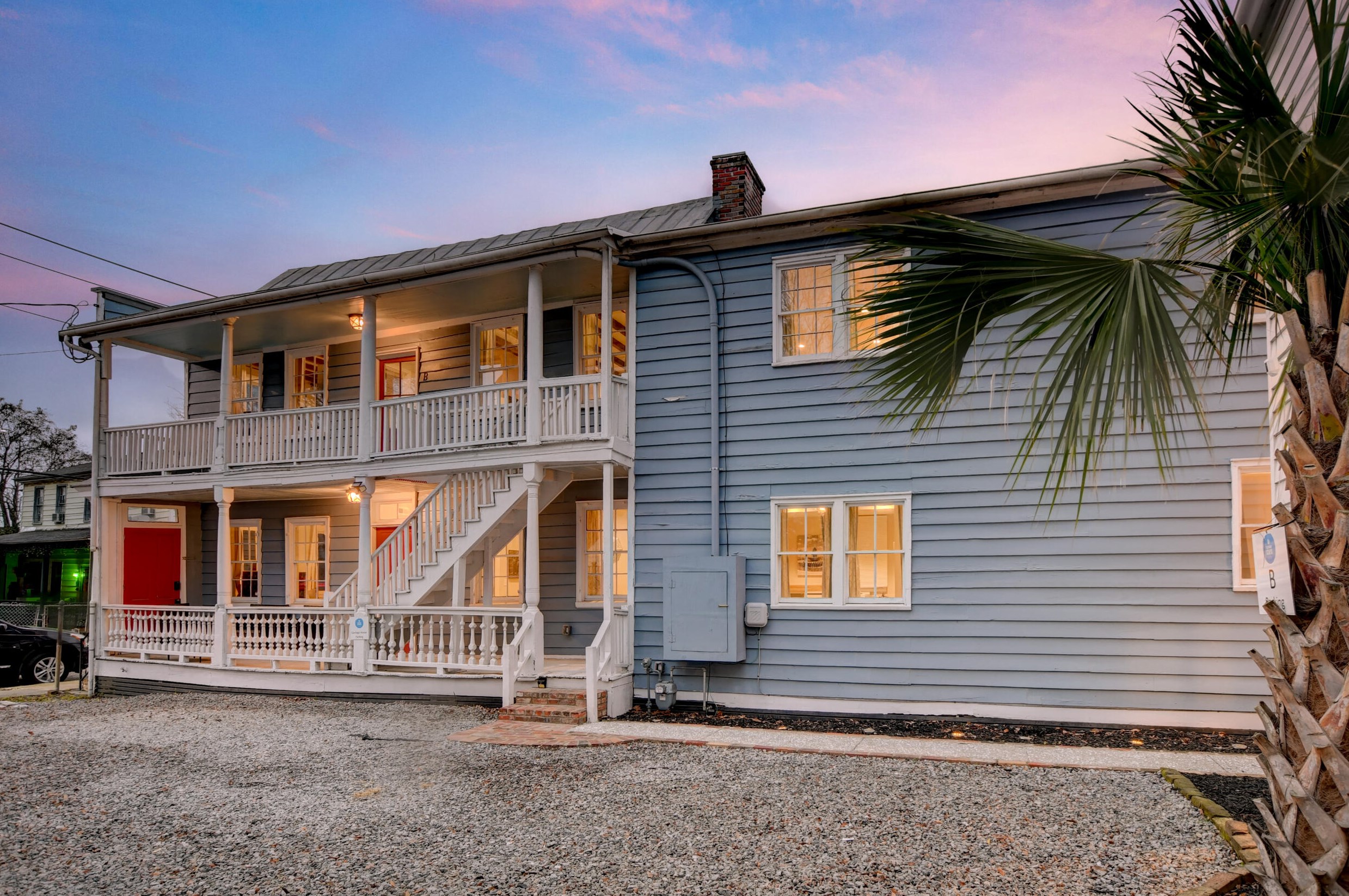 67 Line St, Charleston SC 29403-5419 exterior