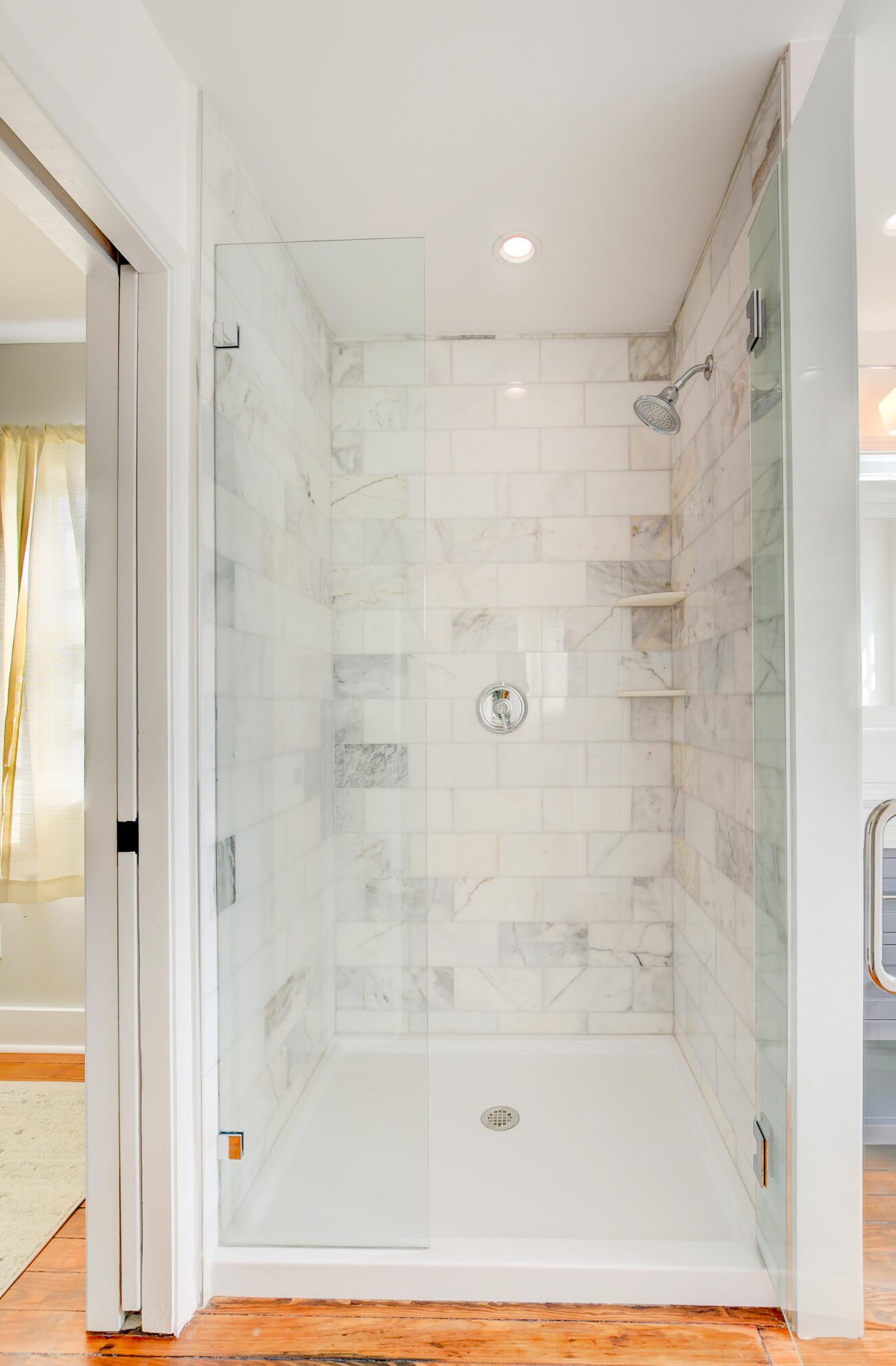 67 Line St, Charleston SC 29403-5419 exterior