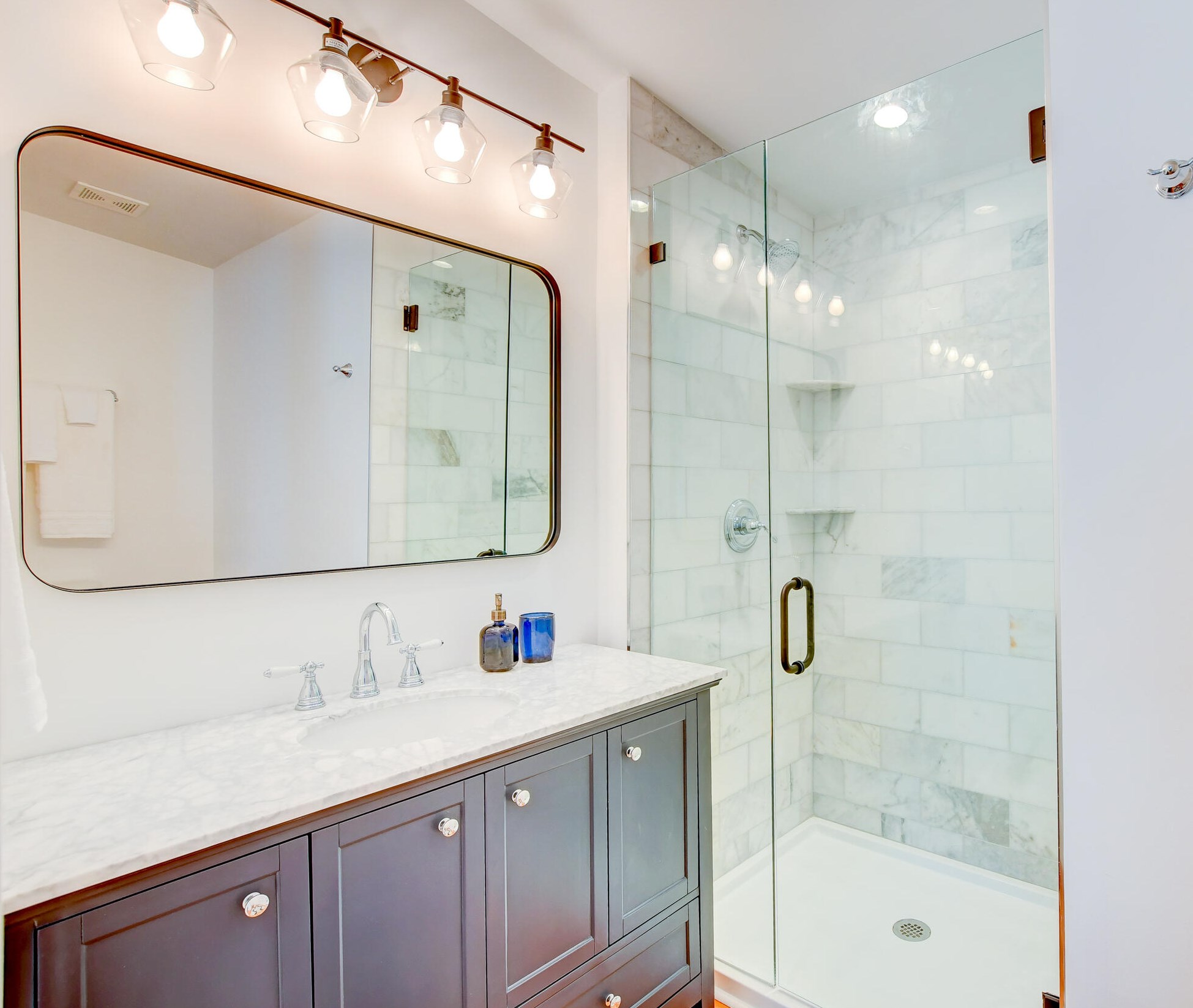 67 Line St, Charleston SC 29403-5419 exterior